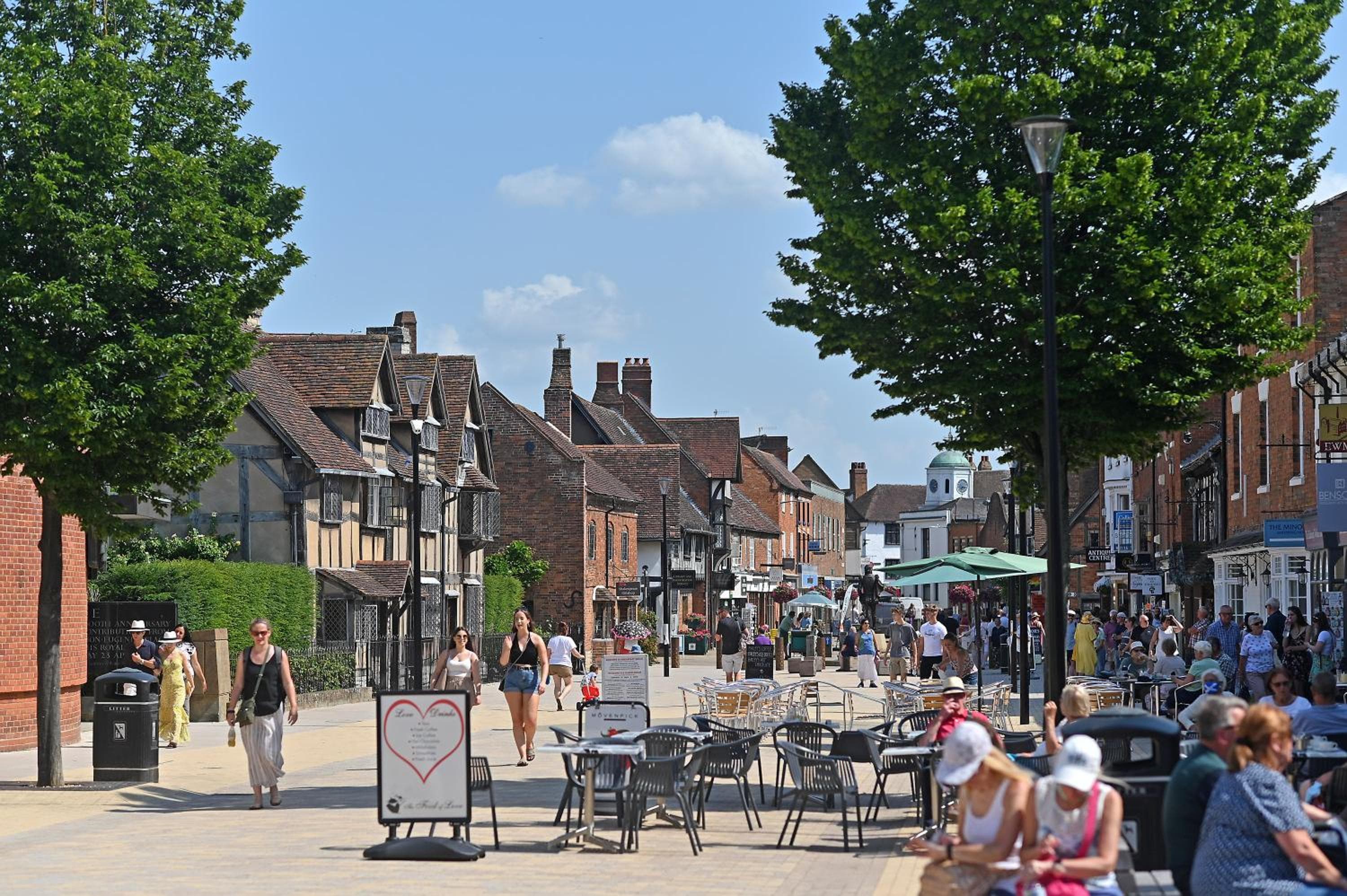 The Teapot Cottage in Town Centre FREE Parking