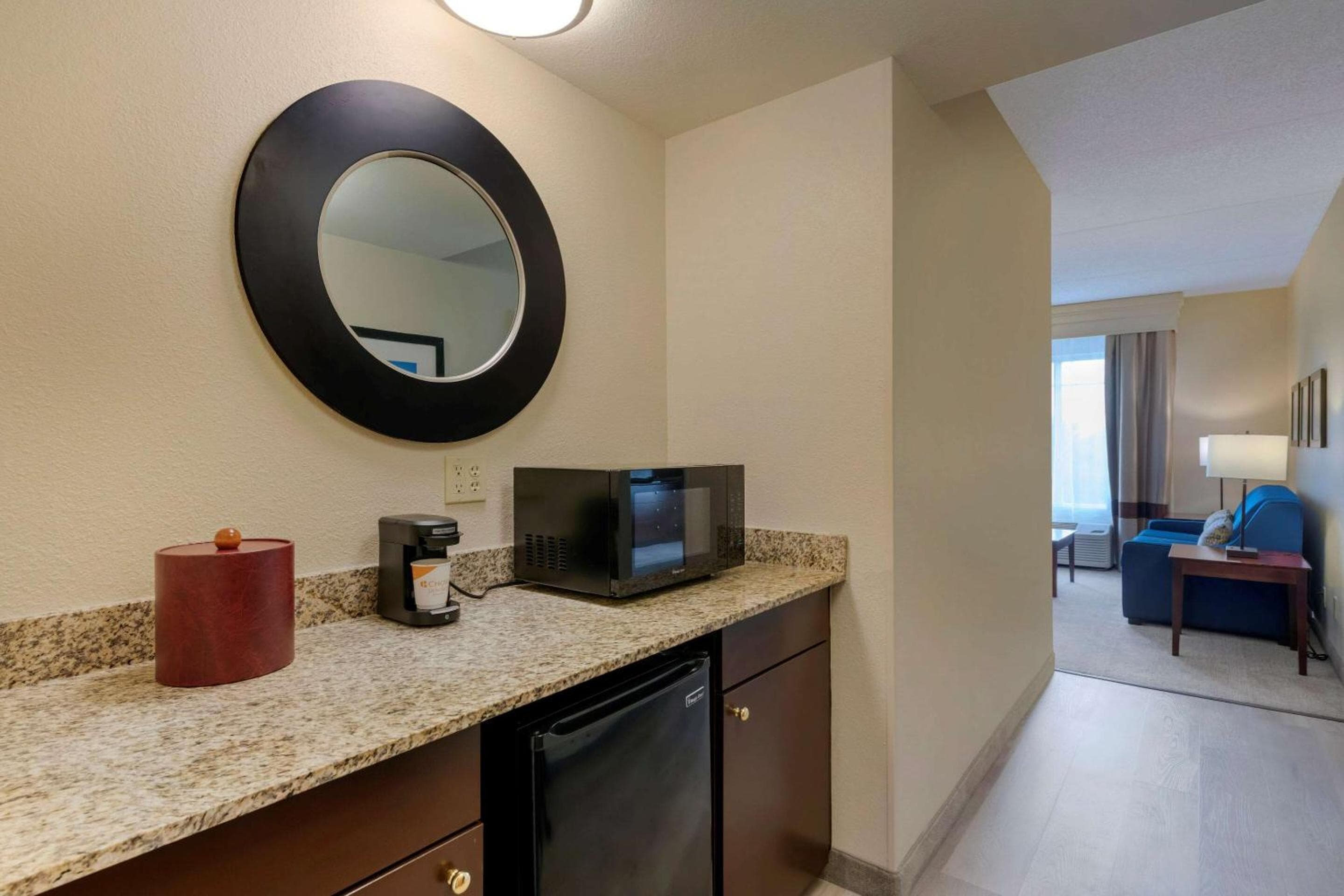 Comfort Suites Near Universal Orlando Resort