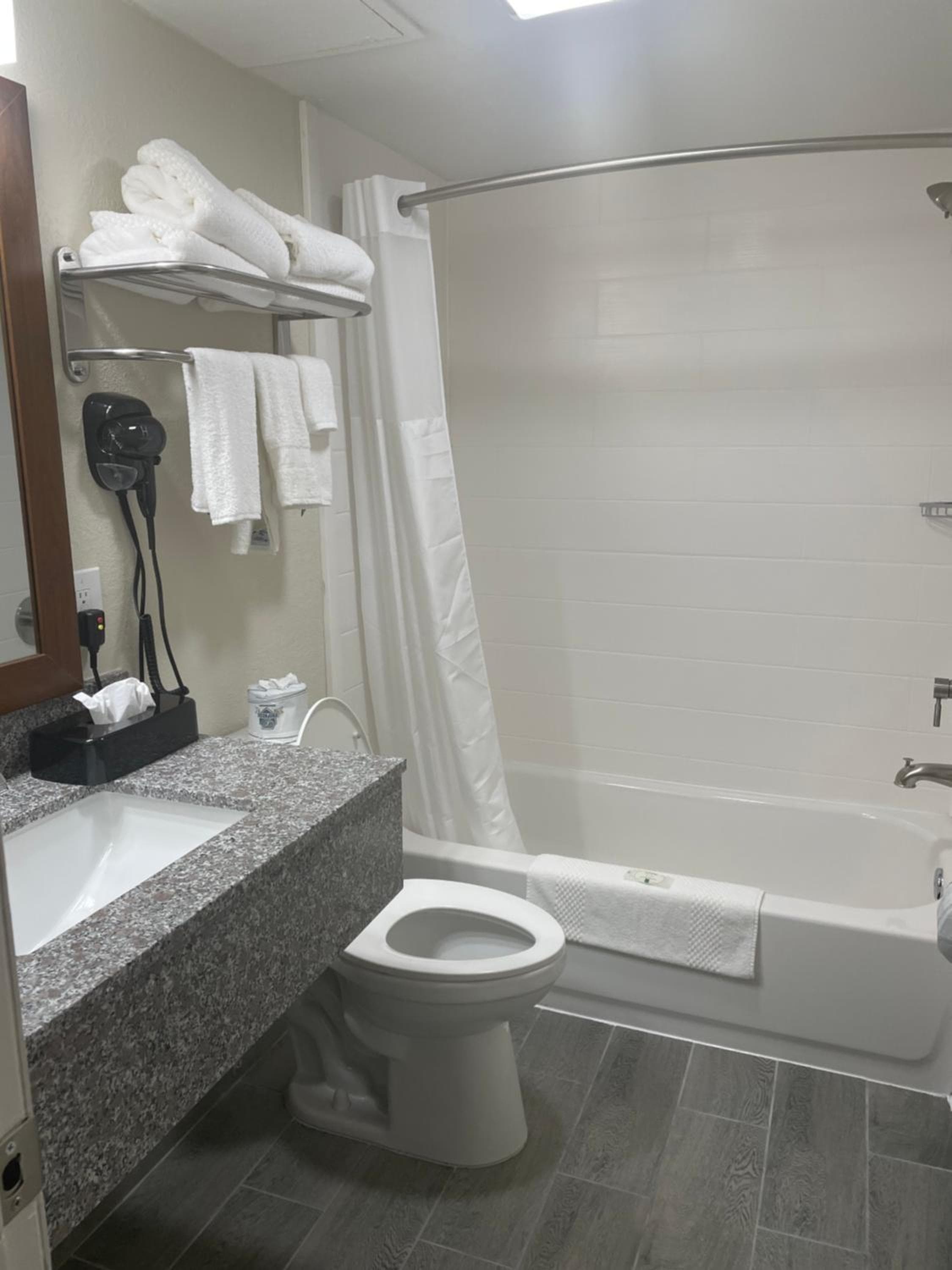 Quality Inn & Suites Spring Lake - Fayetteville near Fort Bragg