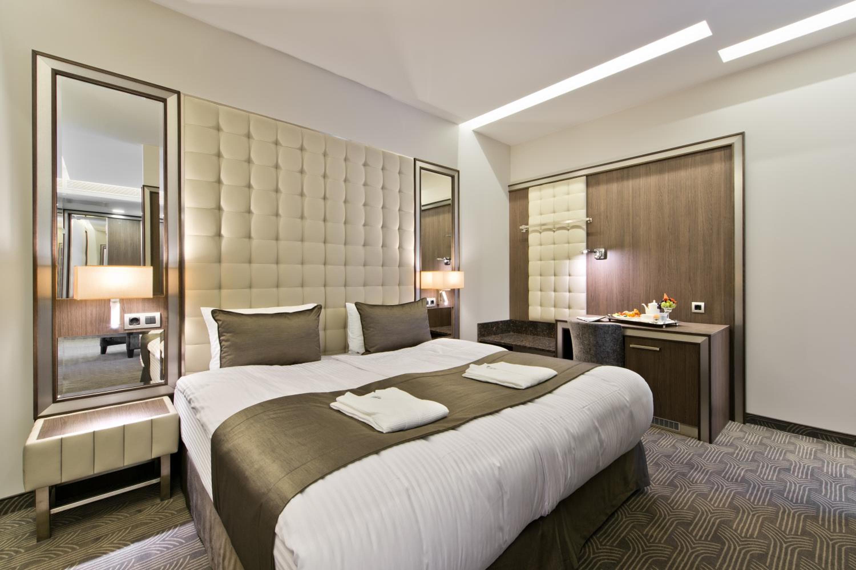 Congress Avenue Hotel