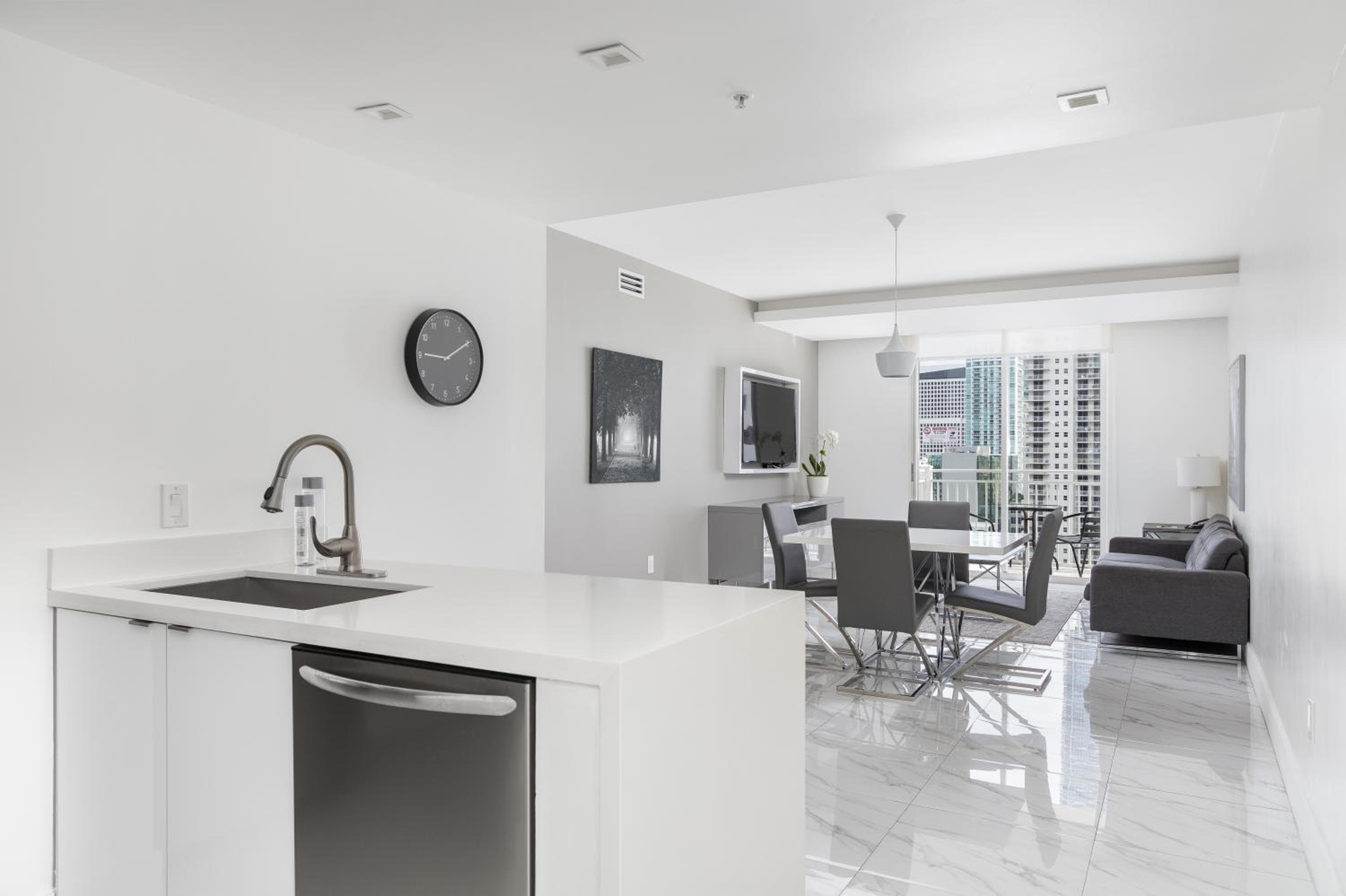Fortune House Hotel Suites