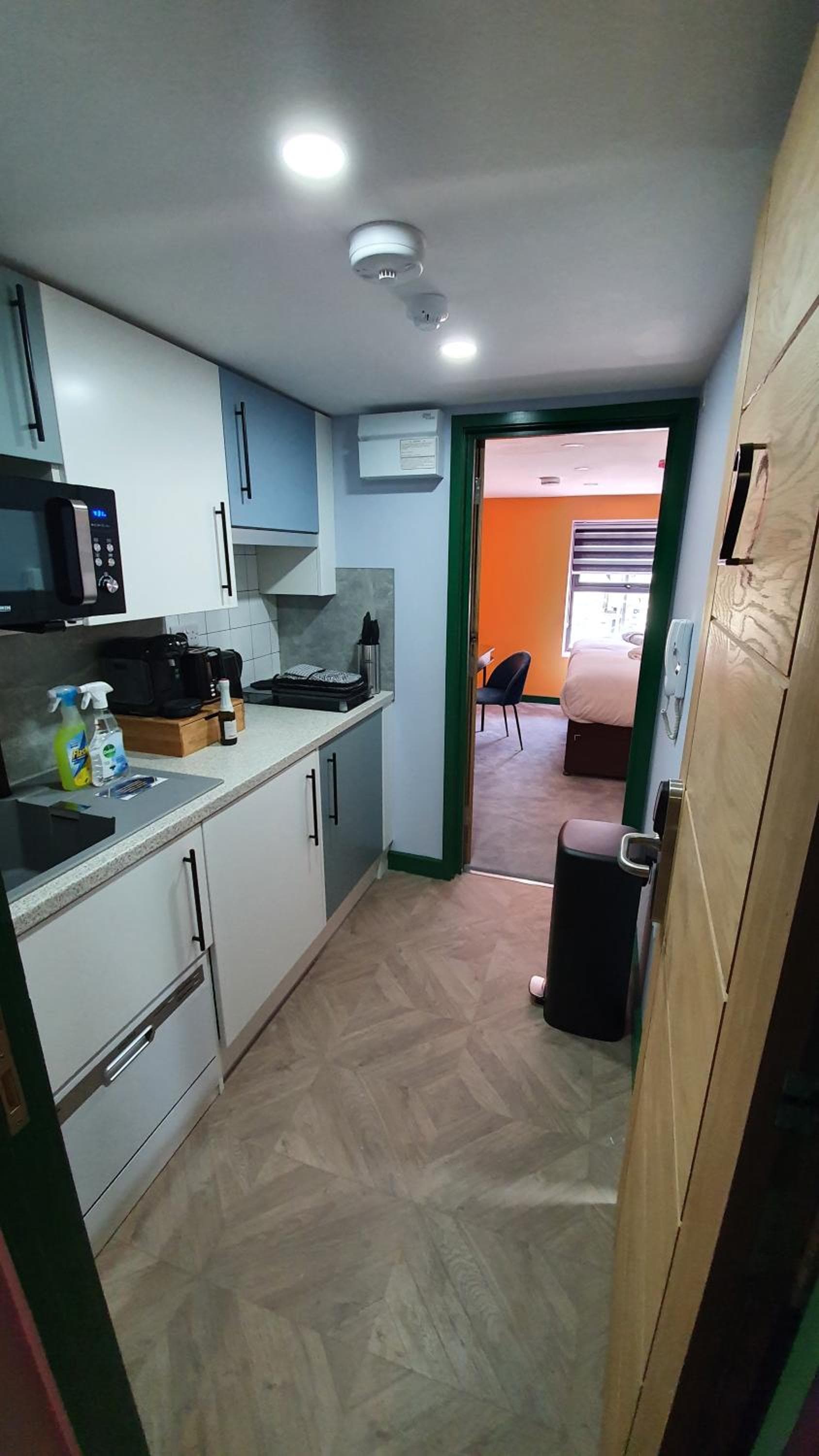 Aaron Wise - 51 Fitzhamon Apartments