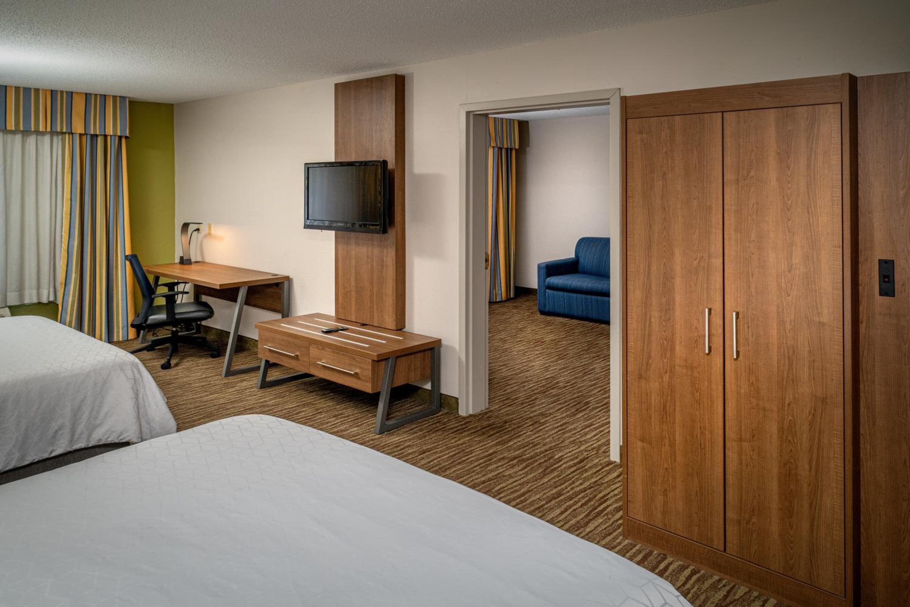Holiday Inn Express and Suites Pikeville by IHG