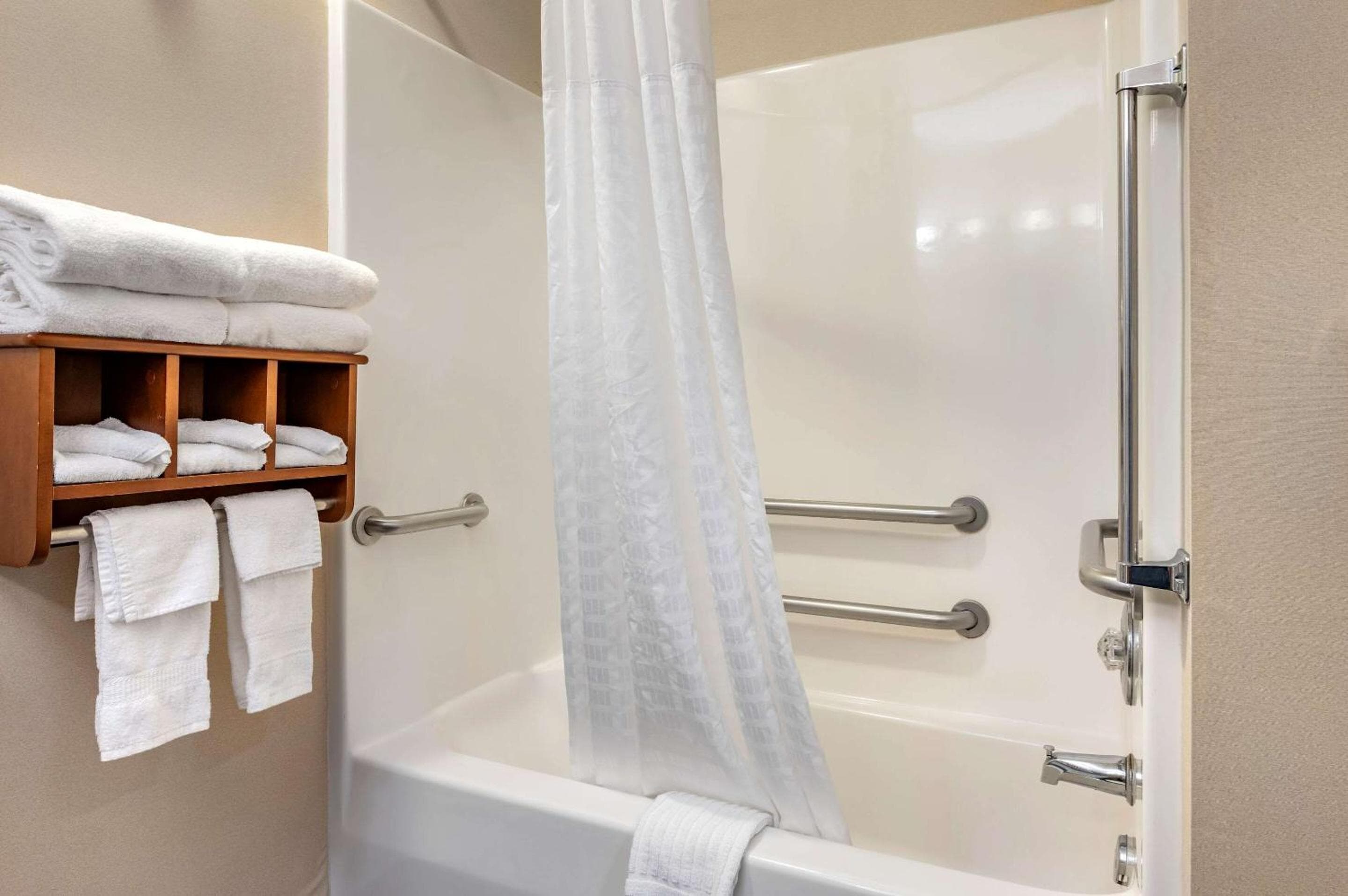 Comfort Suites Columbus West - Hilliard