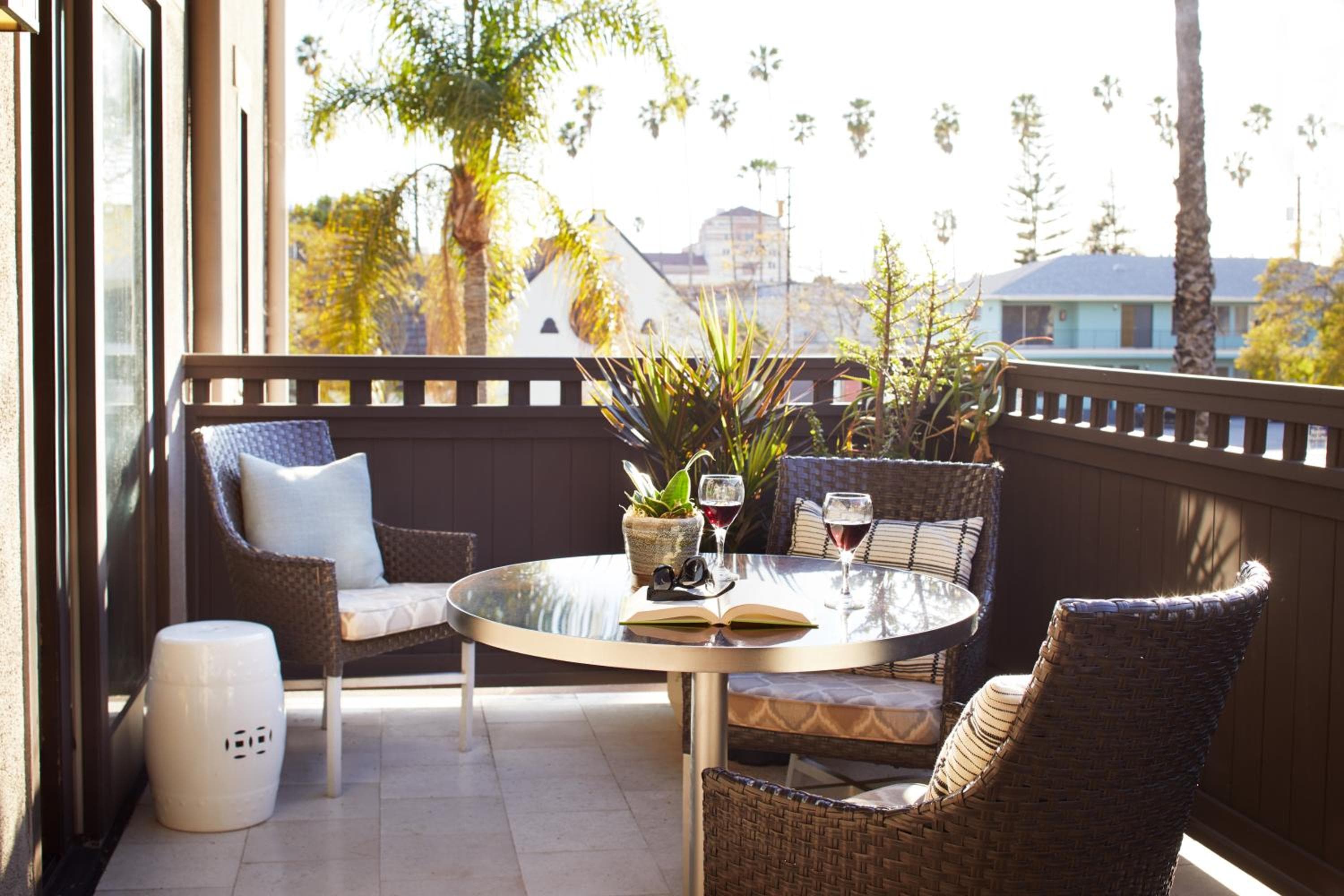 Ambrose Hotel