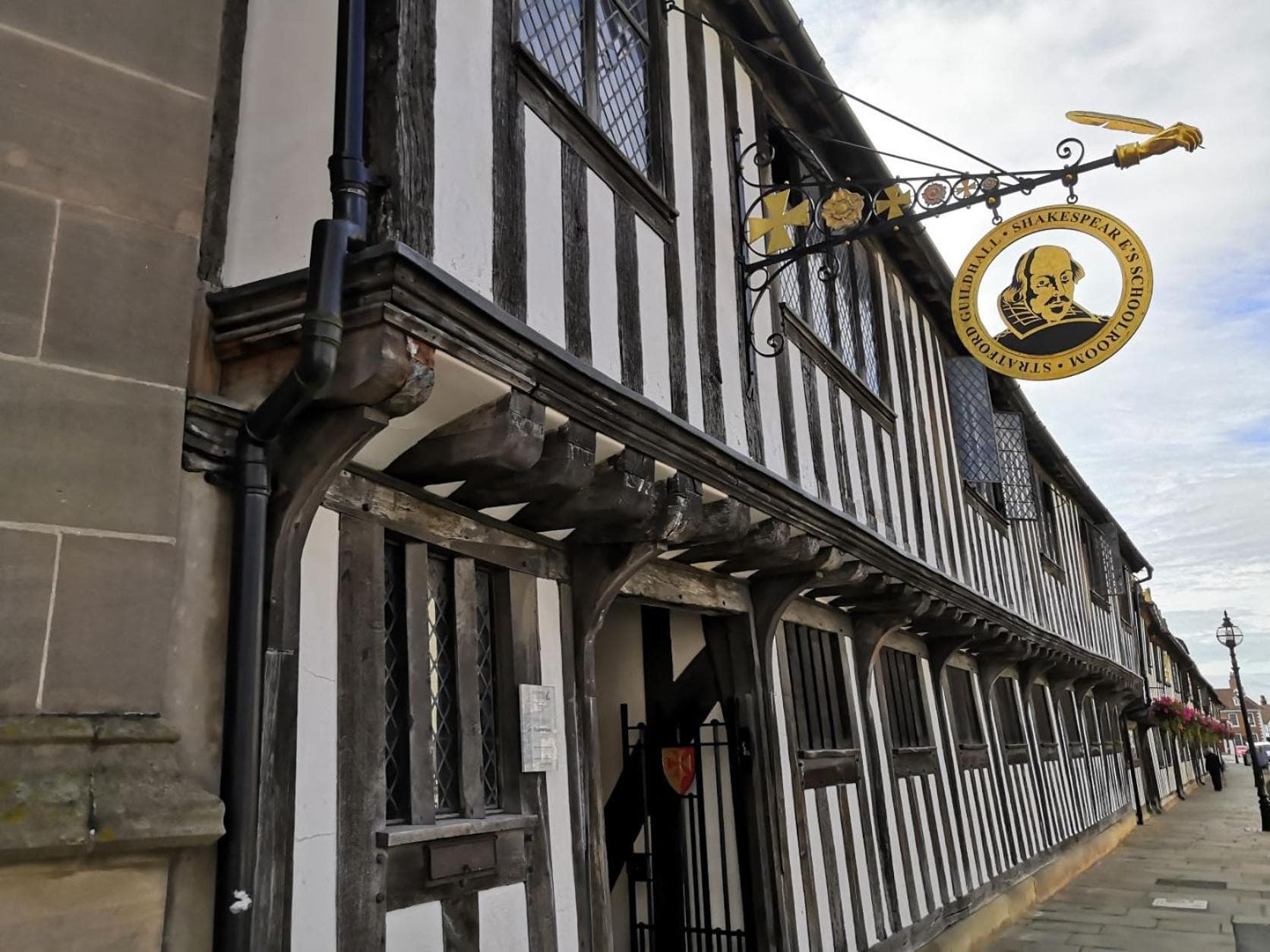 Bard's Nest, Crucible Apartment, FREE private parking, 3 mins walk to Birthplace