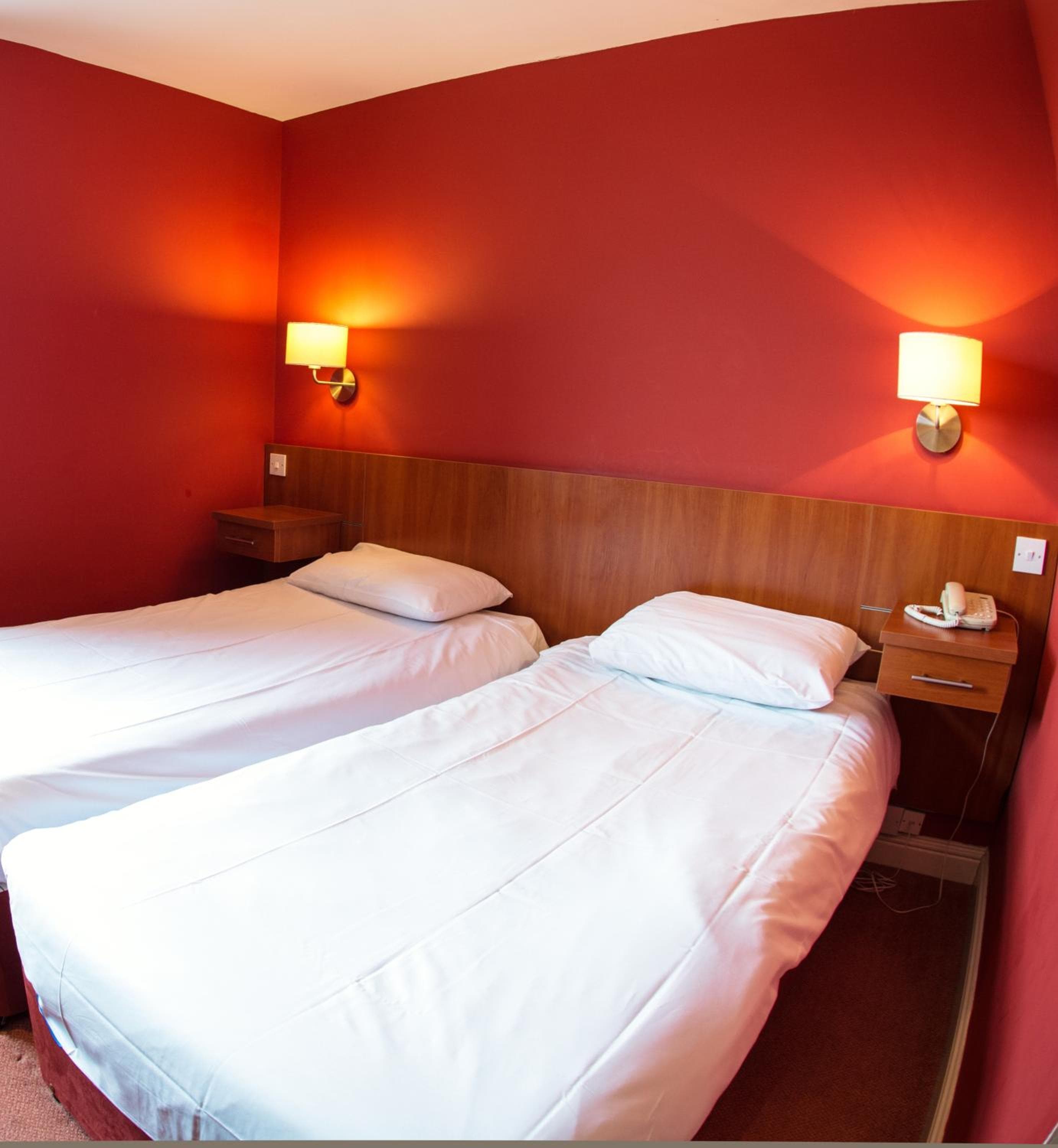 Thomas James Hotel