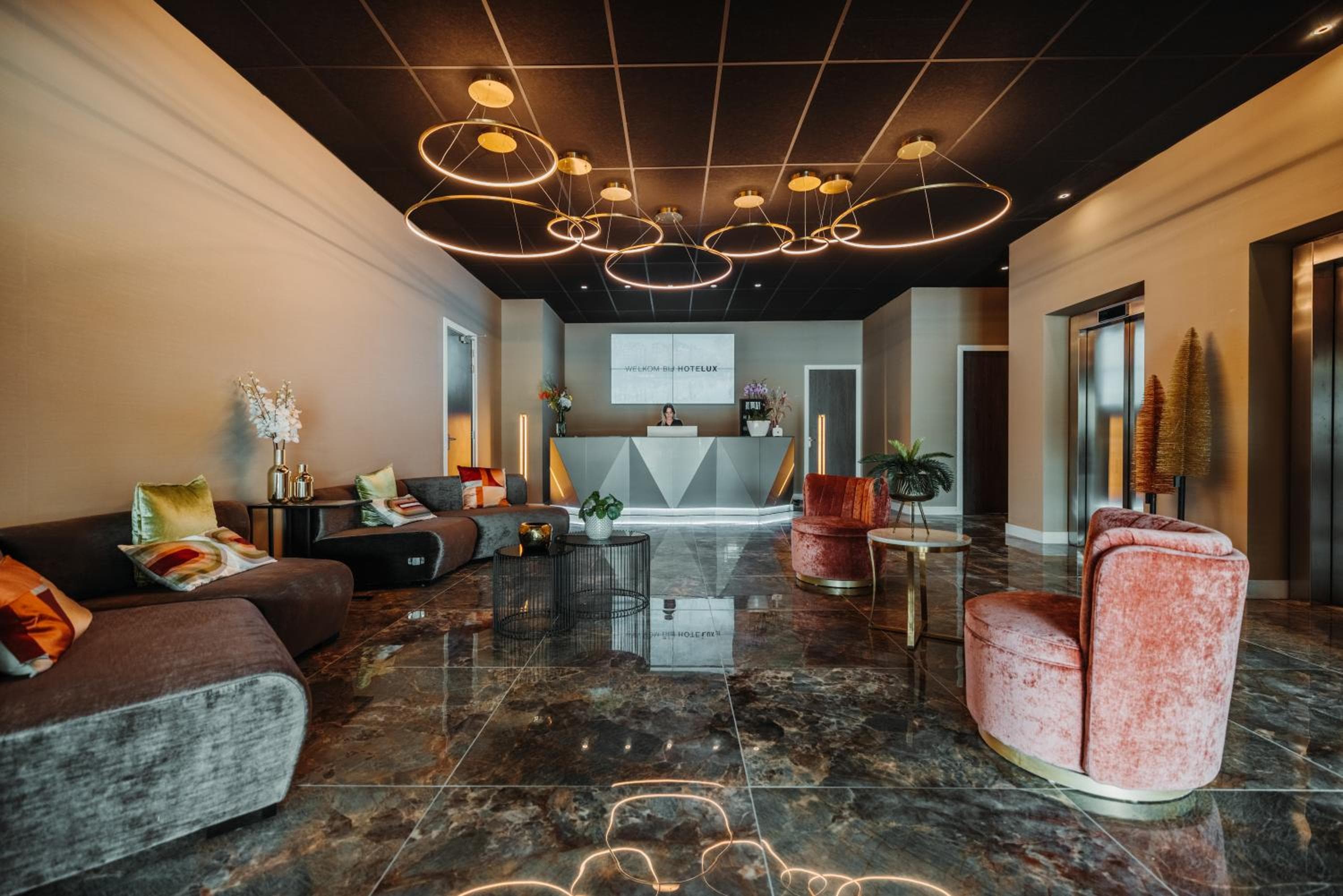 HOTELUX Amsterdam Airport Hotel