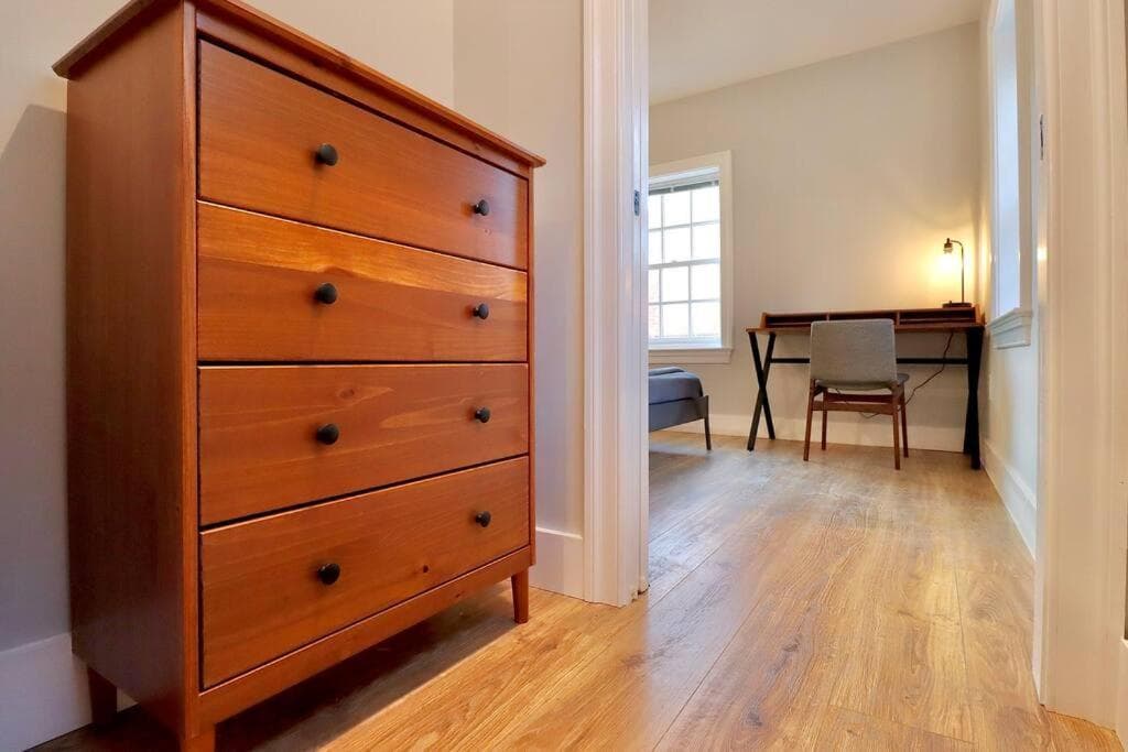 The Old Town Suite at Prince Street Inn