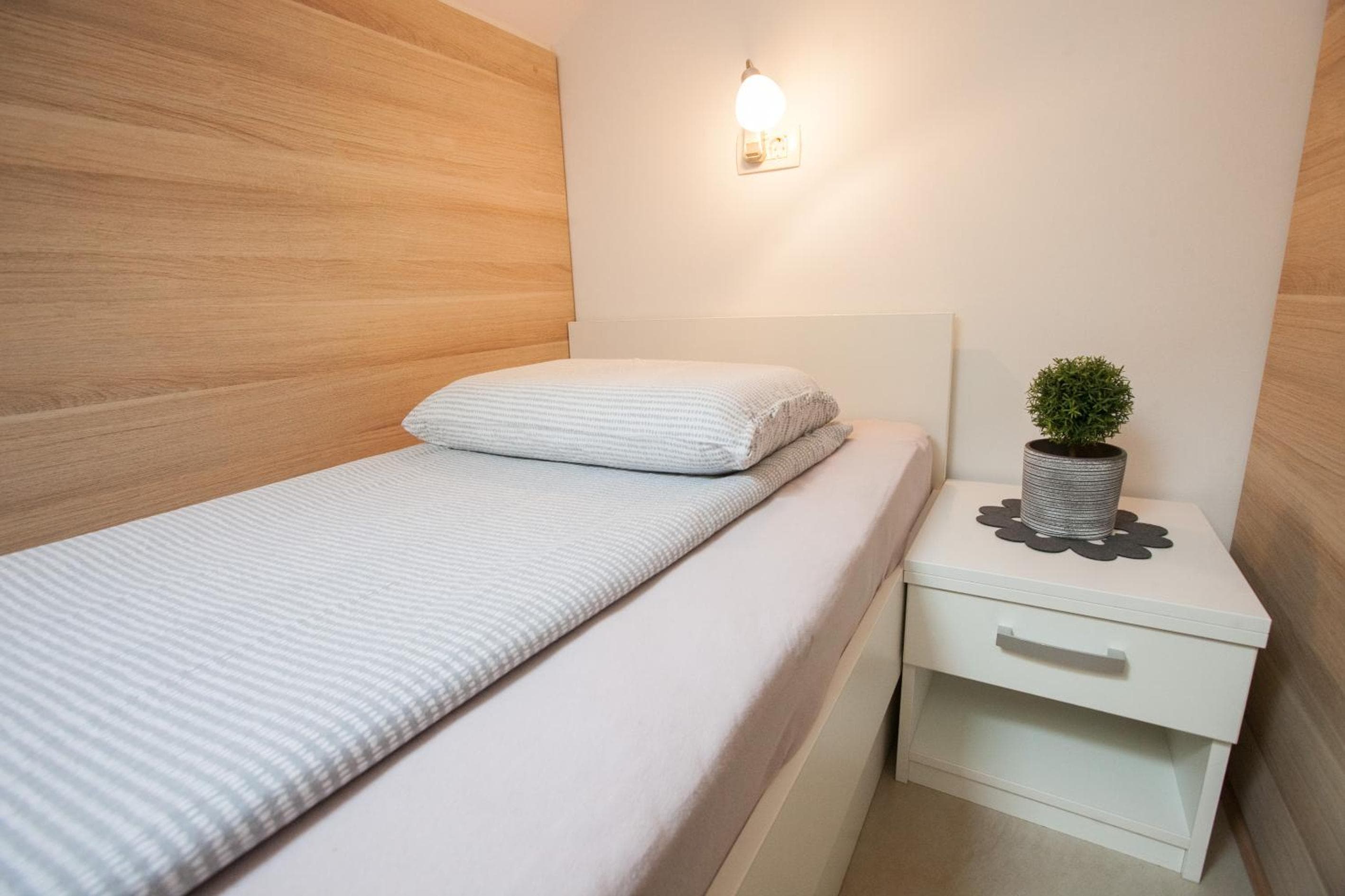 Rooms Klik Postojna