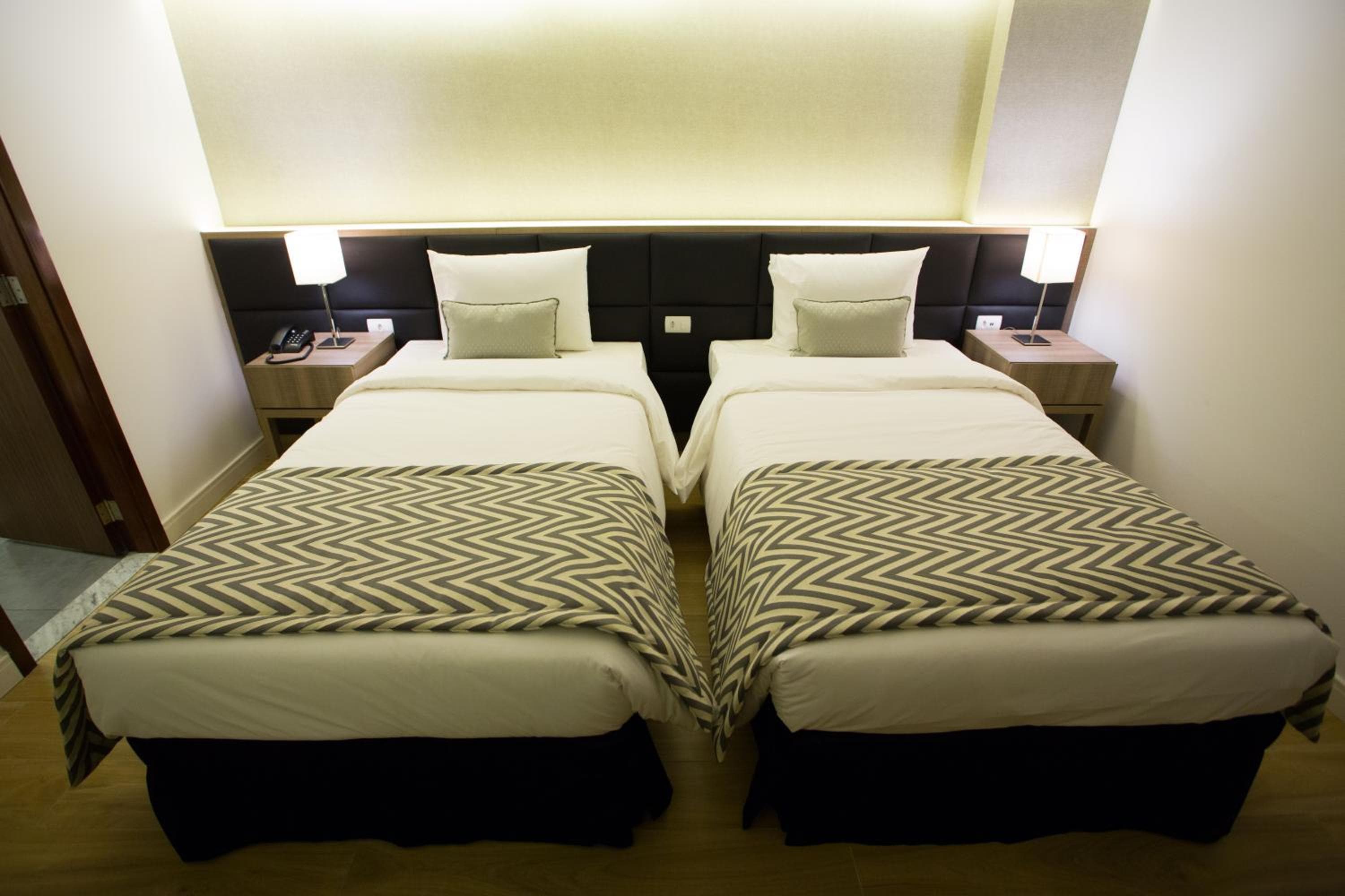 Royal Regency Palace Hotel