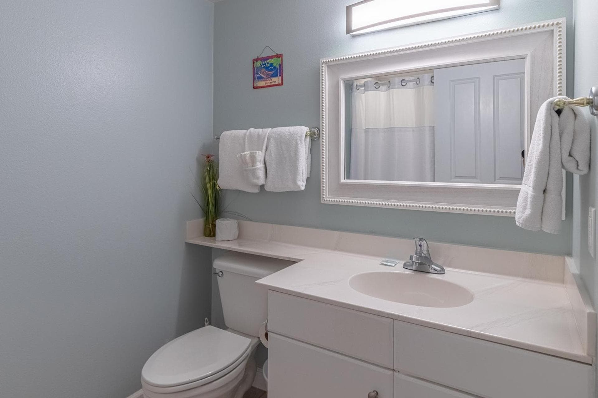 Gulf-front Shores of Panama 3rd Floor RENOVATED - Beach Service Included