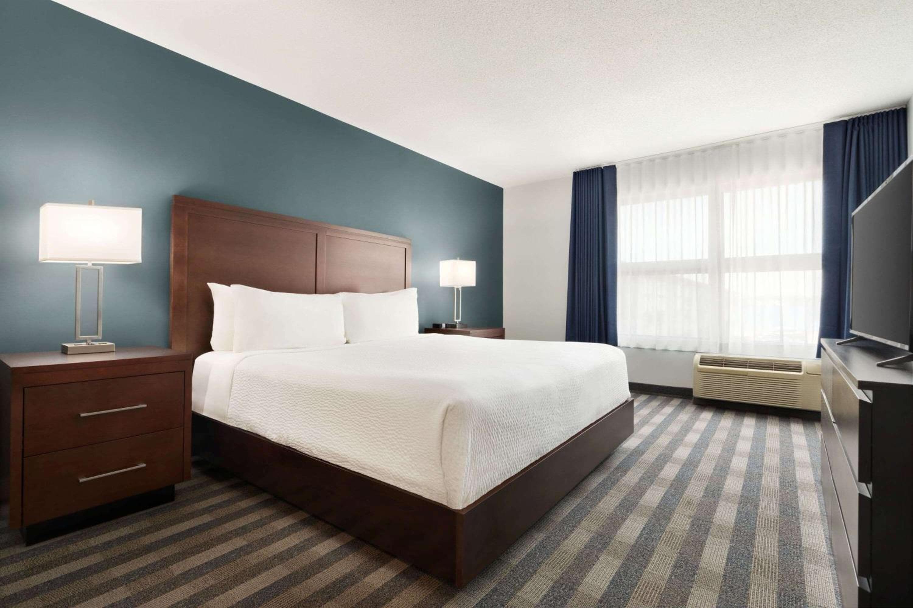 Days Inn by Wyndham Sarnia Harbourfront