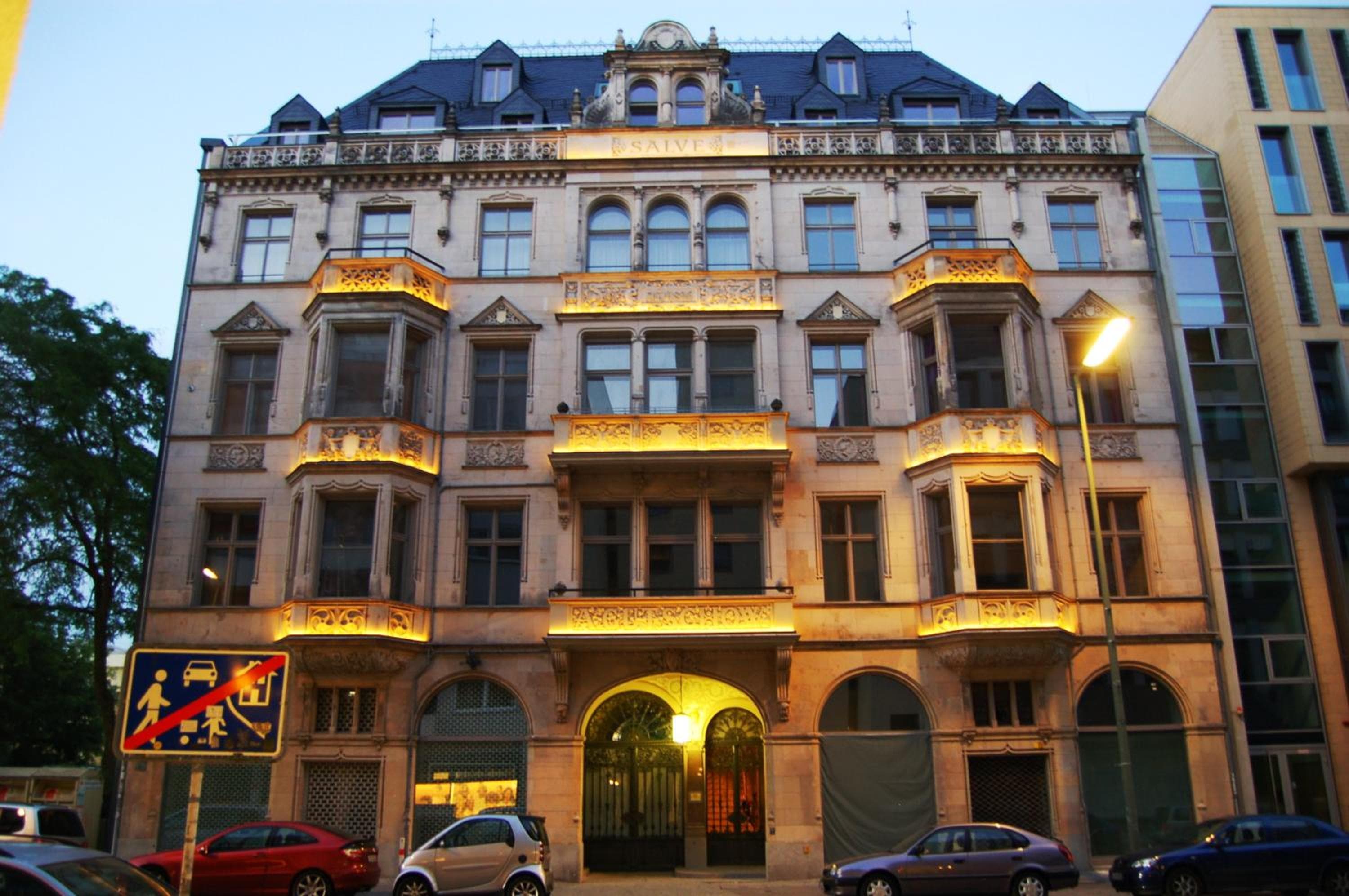 1,399 sq ft Historic Landmark, Checkpoint Charlie