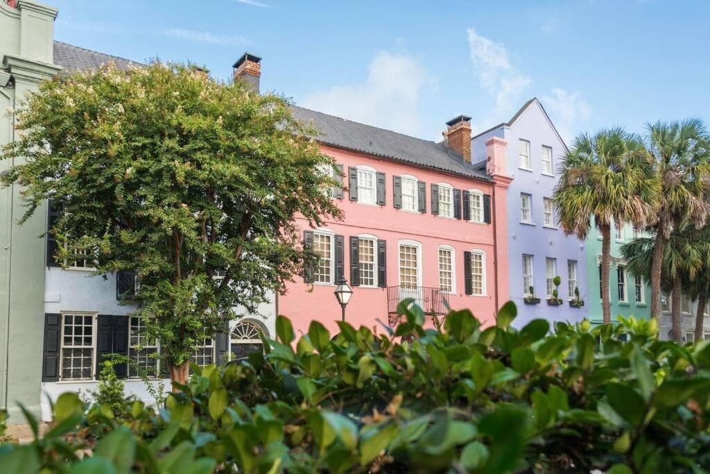 124-201 · The Jasmine Suite at The Palmetto