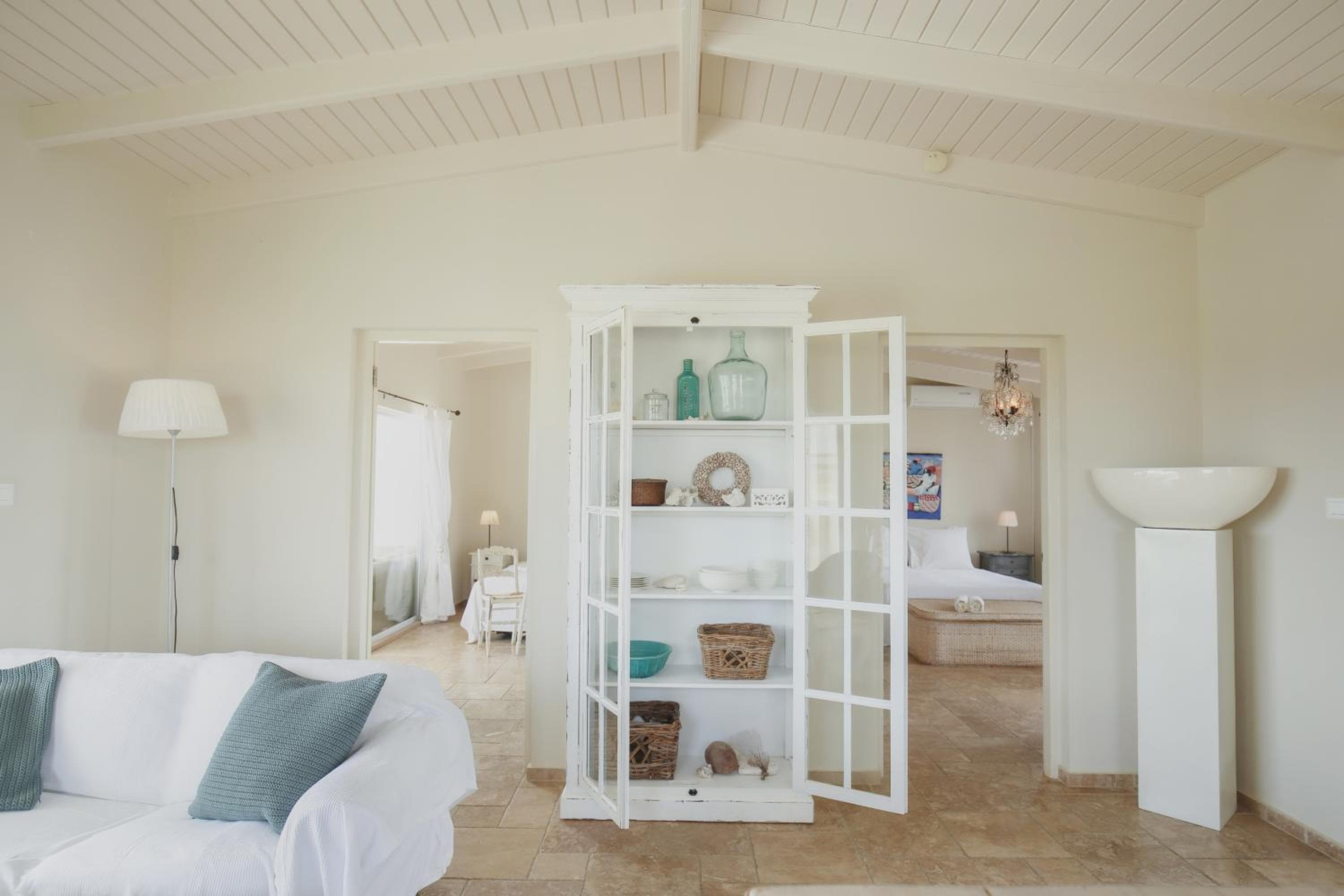 Ocean Breeze Boutique Hotel & Marina
