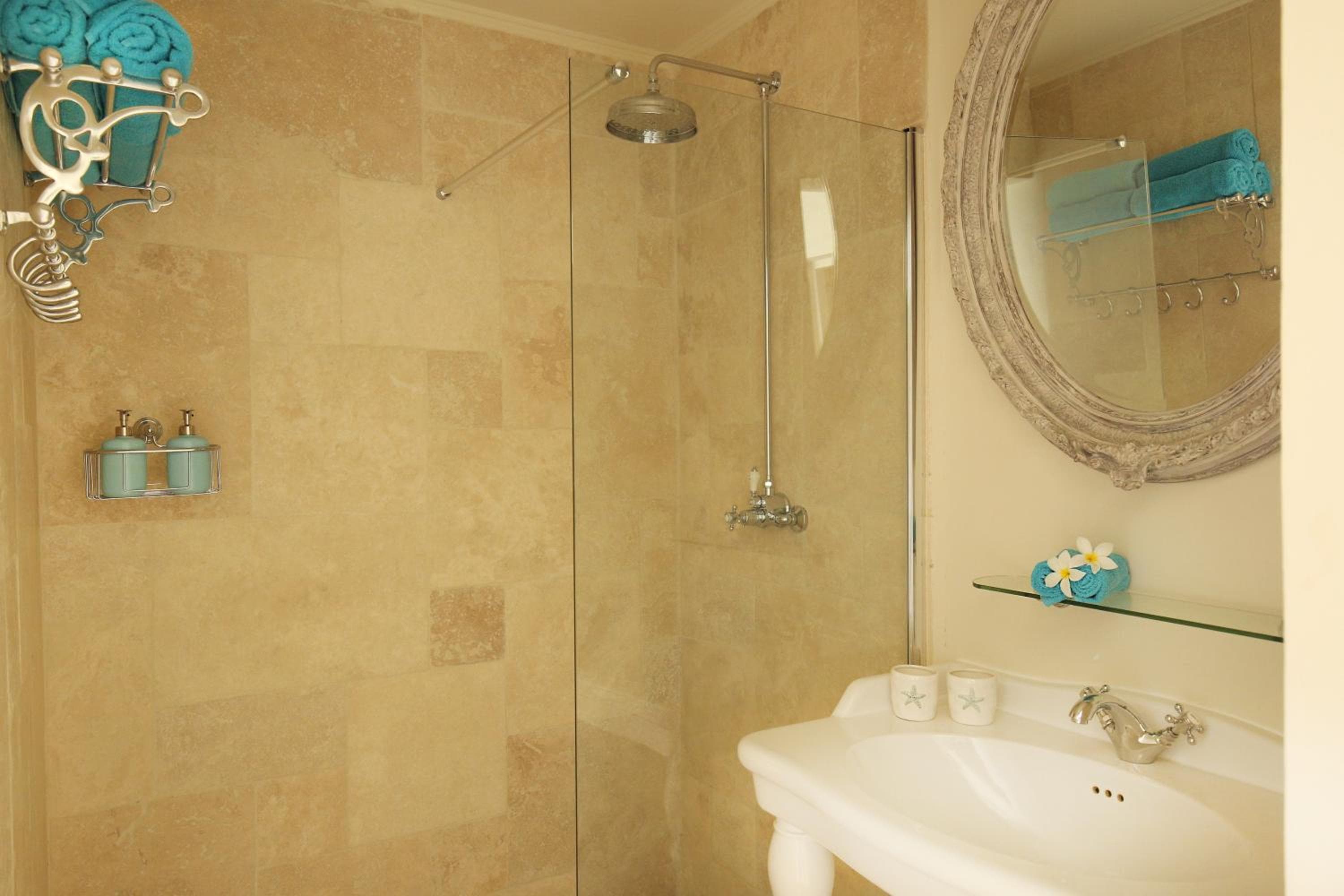 Ocean Breeze Boutique Hotel & Marina