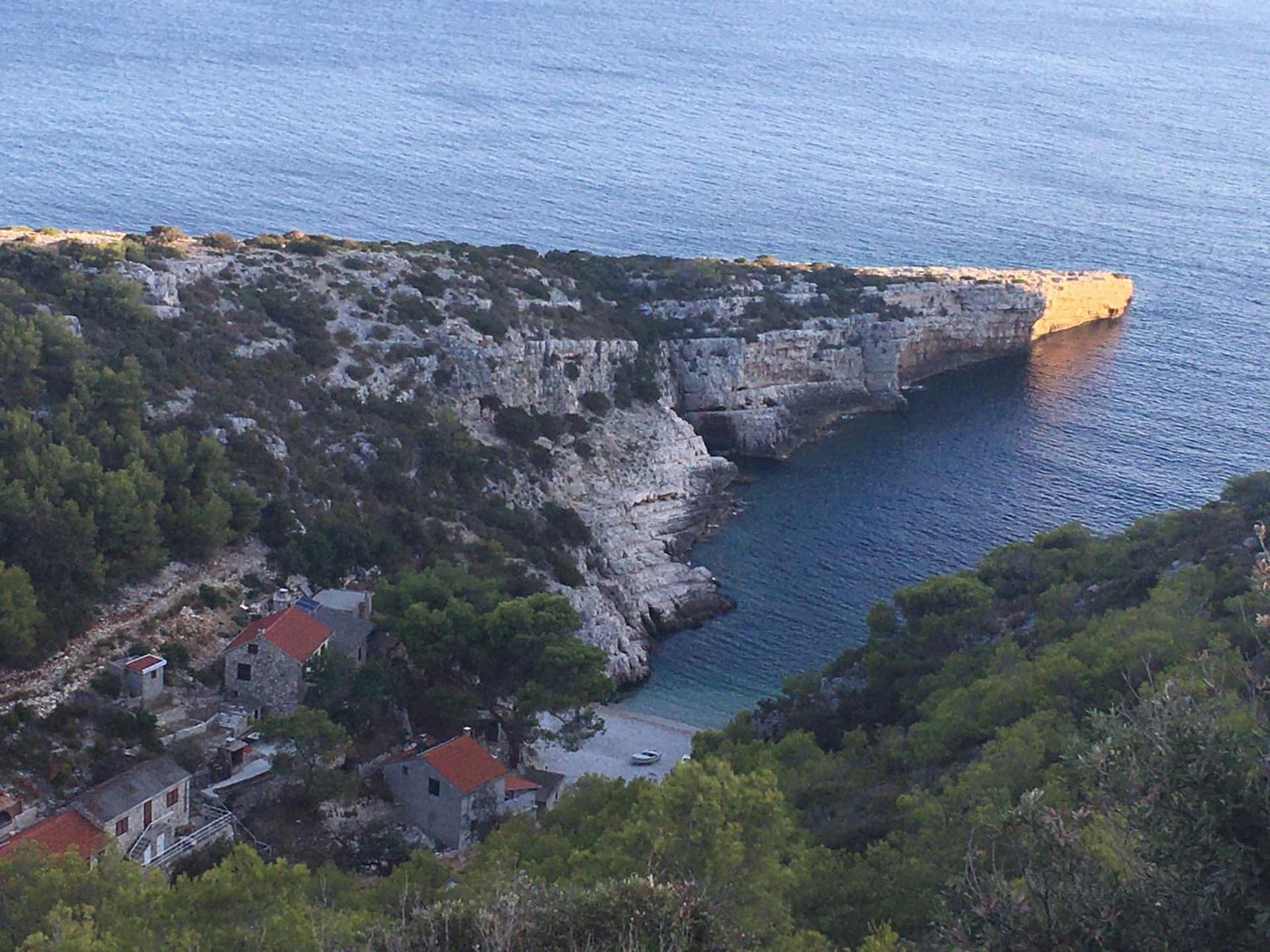 Ada Vis Apartments