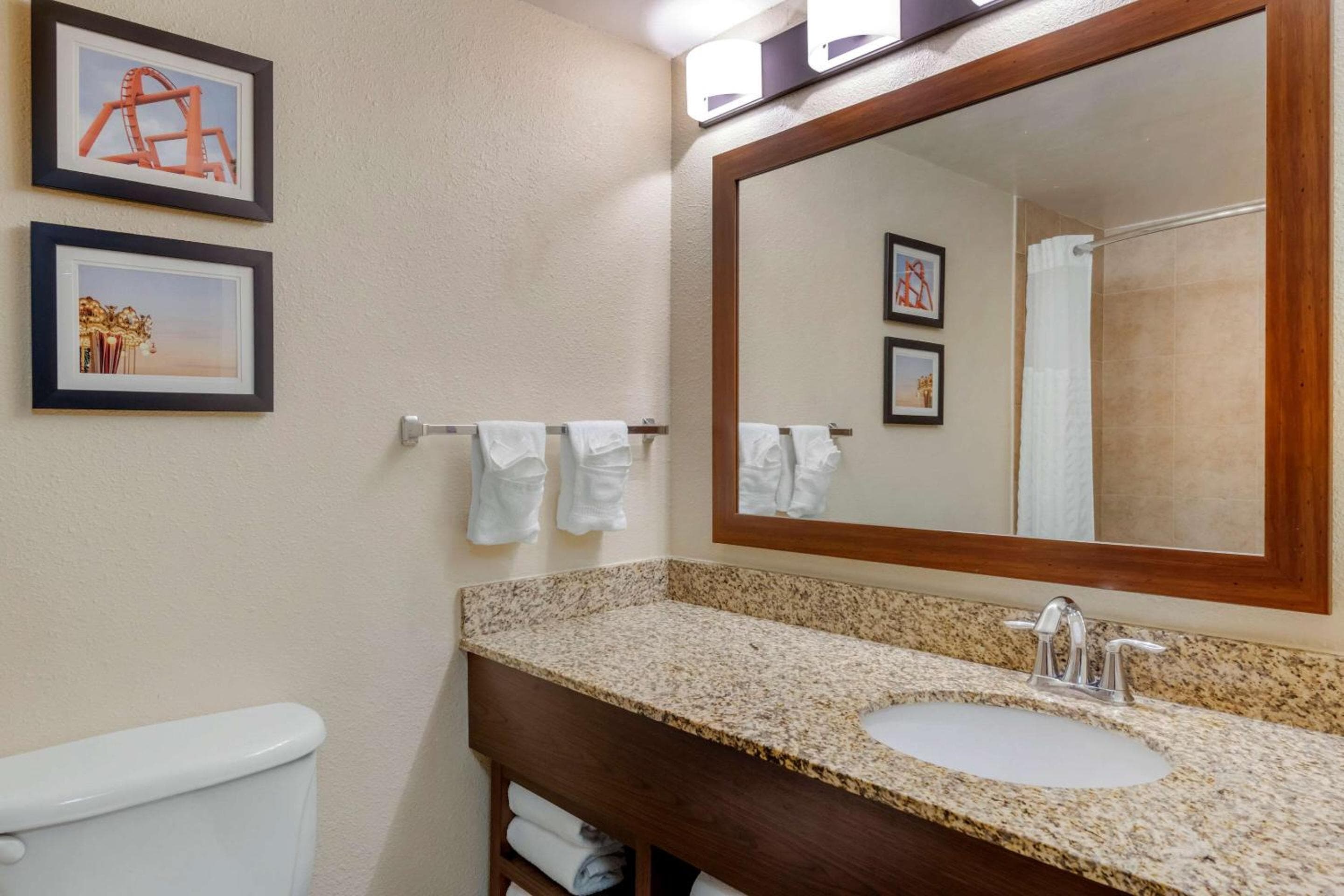 Comfort Suites Near Universal Orlando Resort