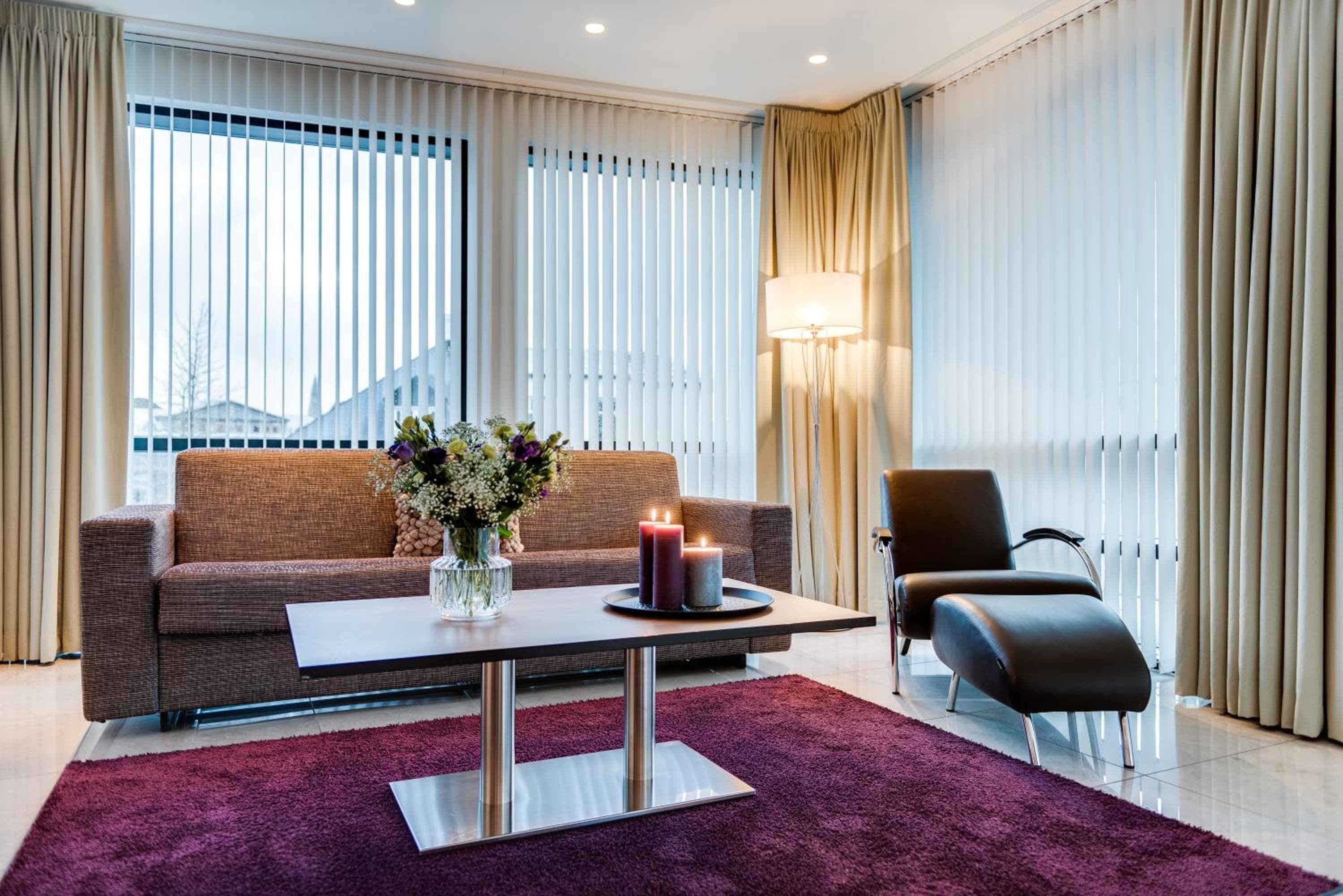Black Pearl Apartment Hotel