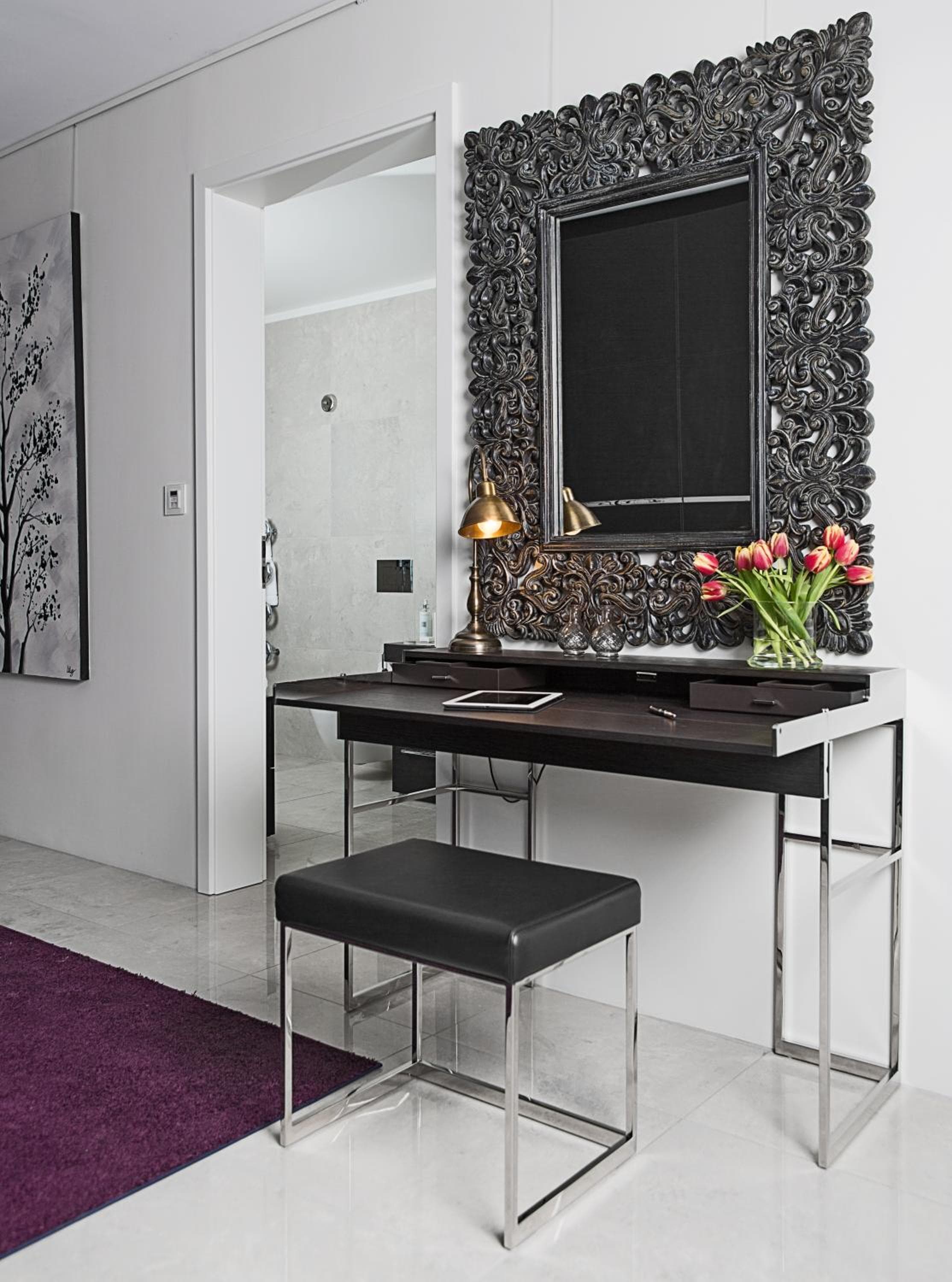 Black Pearl Apartment Hotel