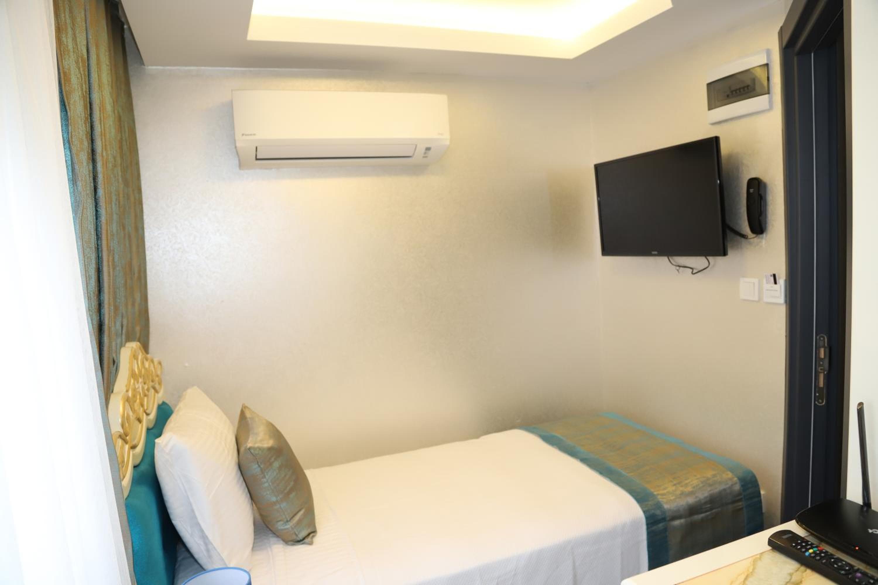 Grand Kavi Hotel