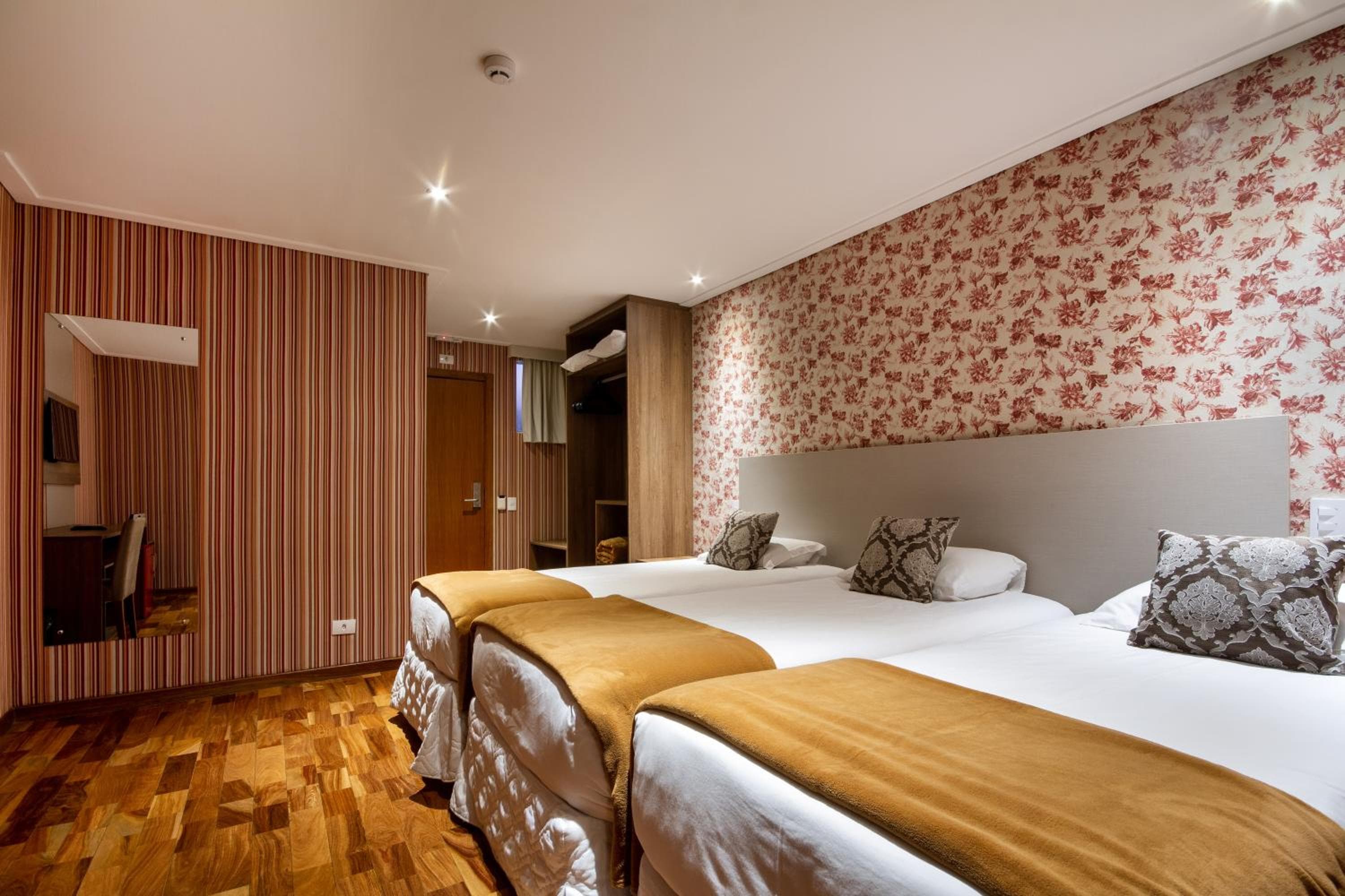 Chris Wellness Resort Hotel