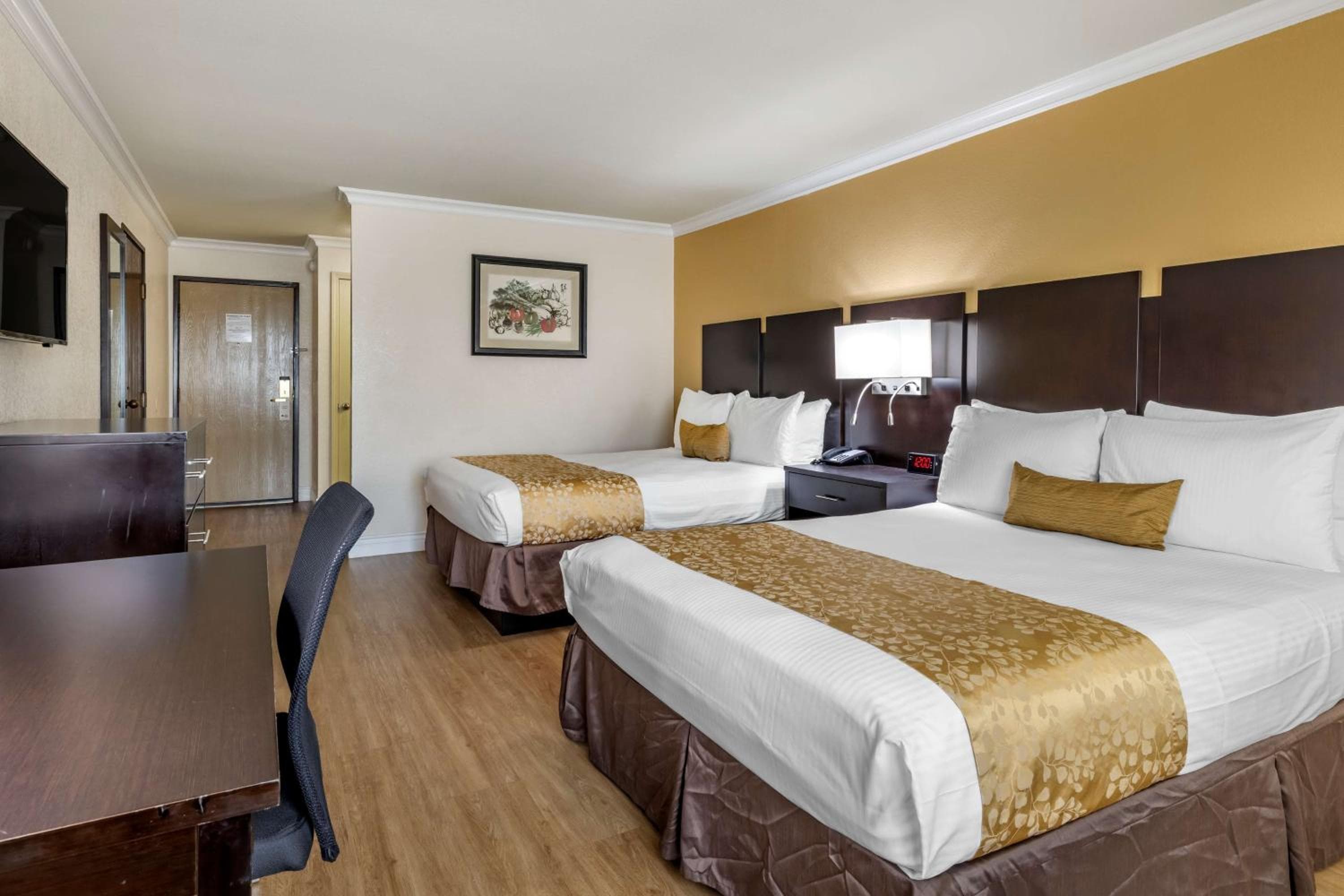 Best Western Plus South Bay Hotel