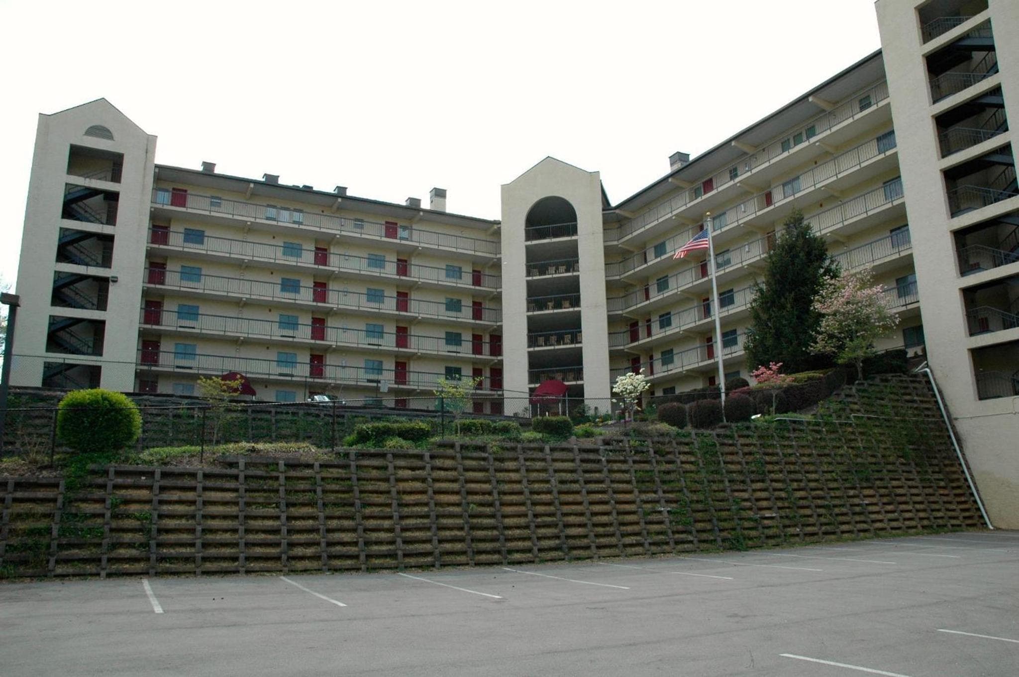 Gatlinburg Chateau Condo 301