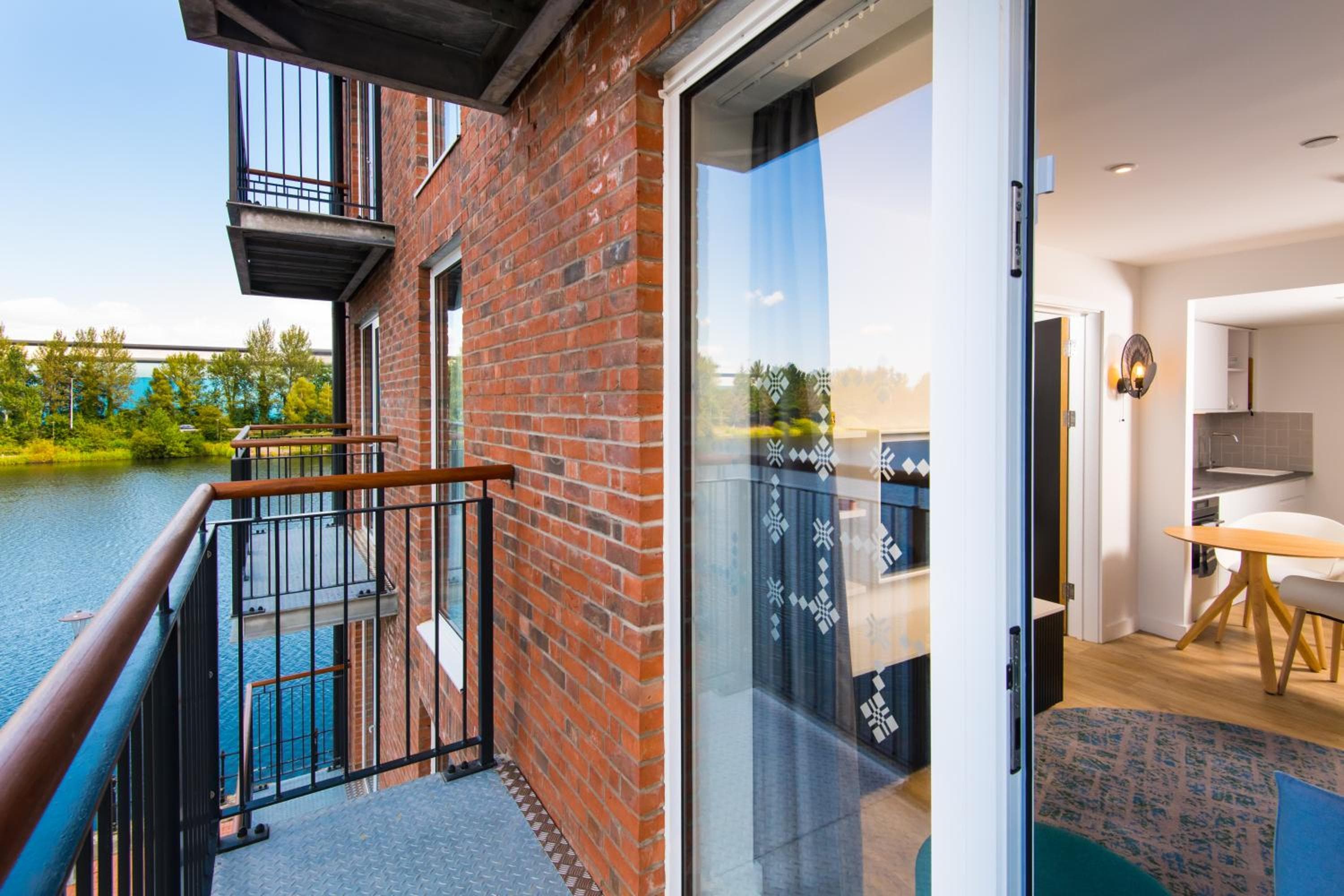 Staybridge Suites - Cardiff by IHG