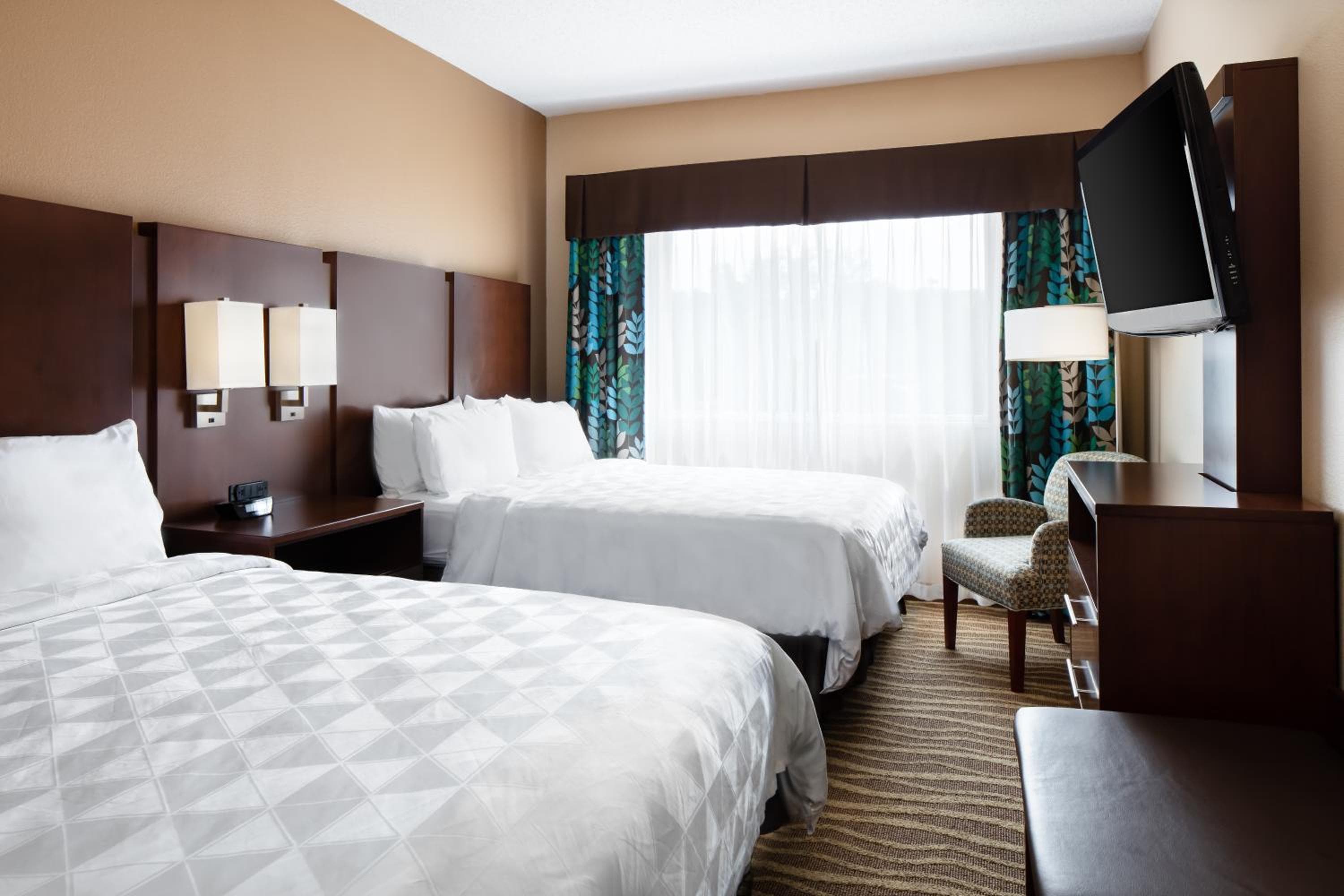 Holiday Inn Hotel & Suites Overland Park-West by IHG