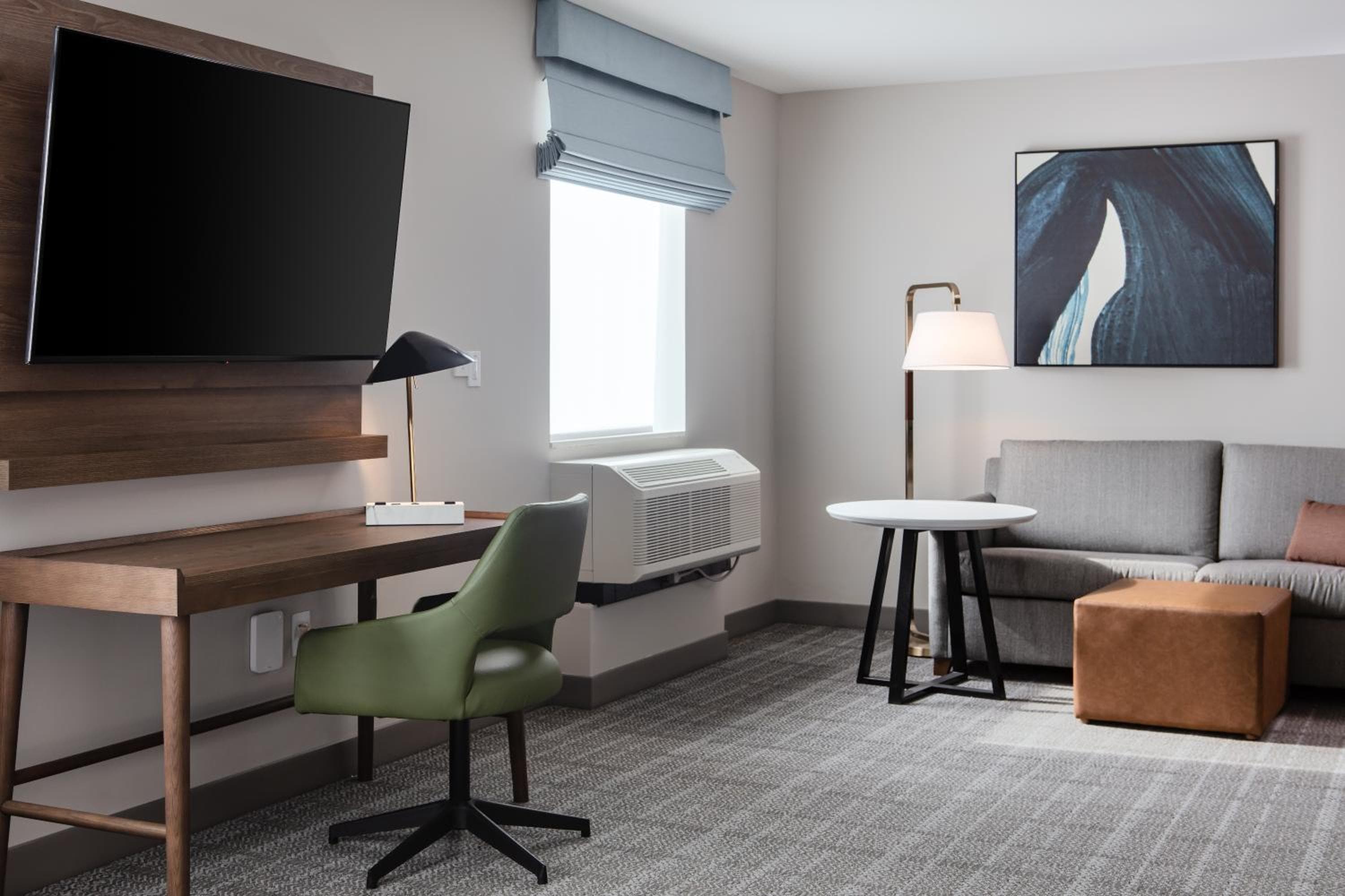 Staybridge Suites - Iowa City - Coralville by IHG