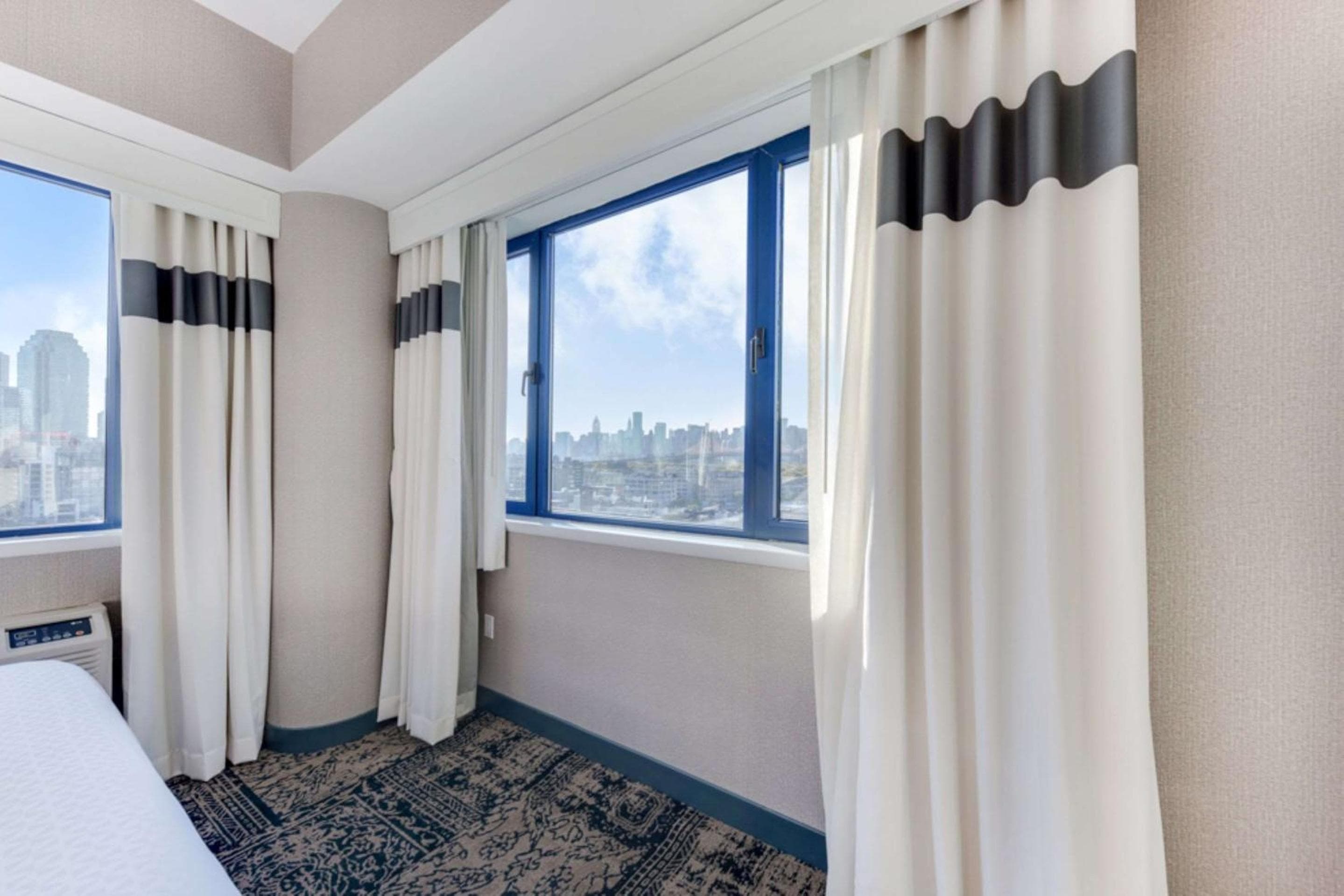 Vista LIC Hotel, Premier Collection by Best Western