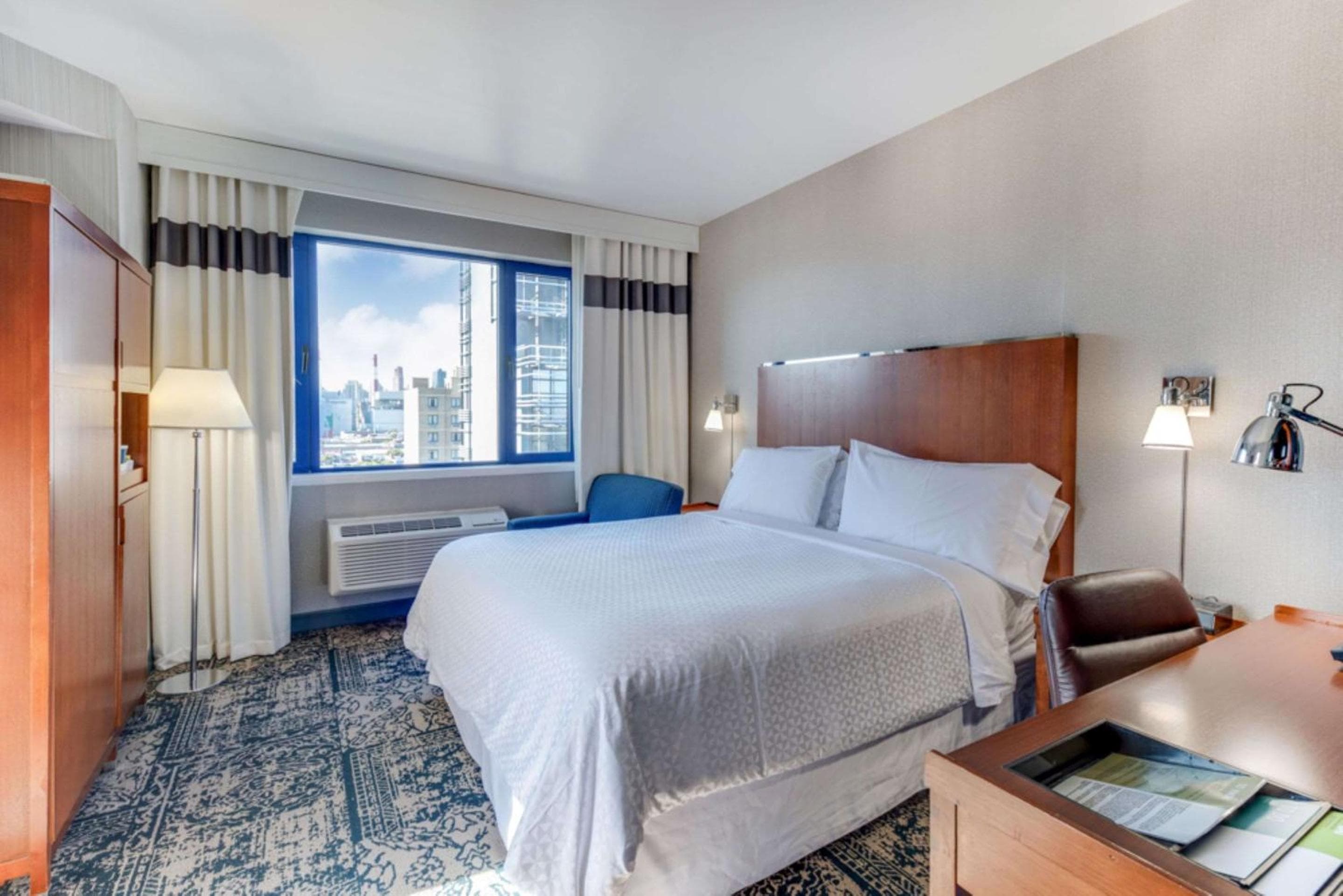 Vista LIC Hotel, Premier Collection by Best Western
