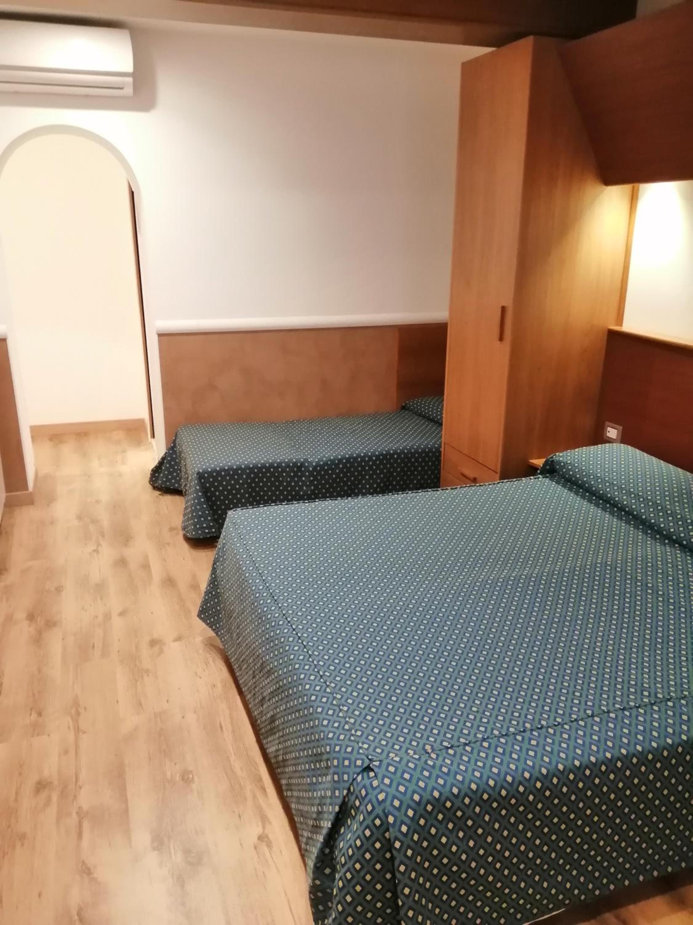 Hotel Verona Rome