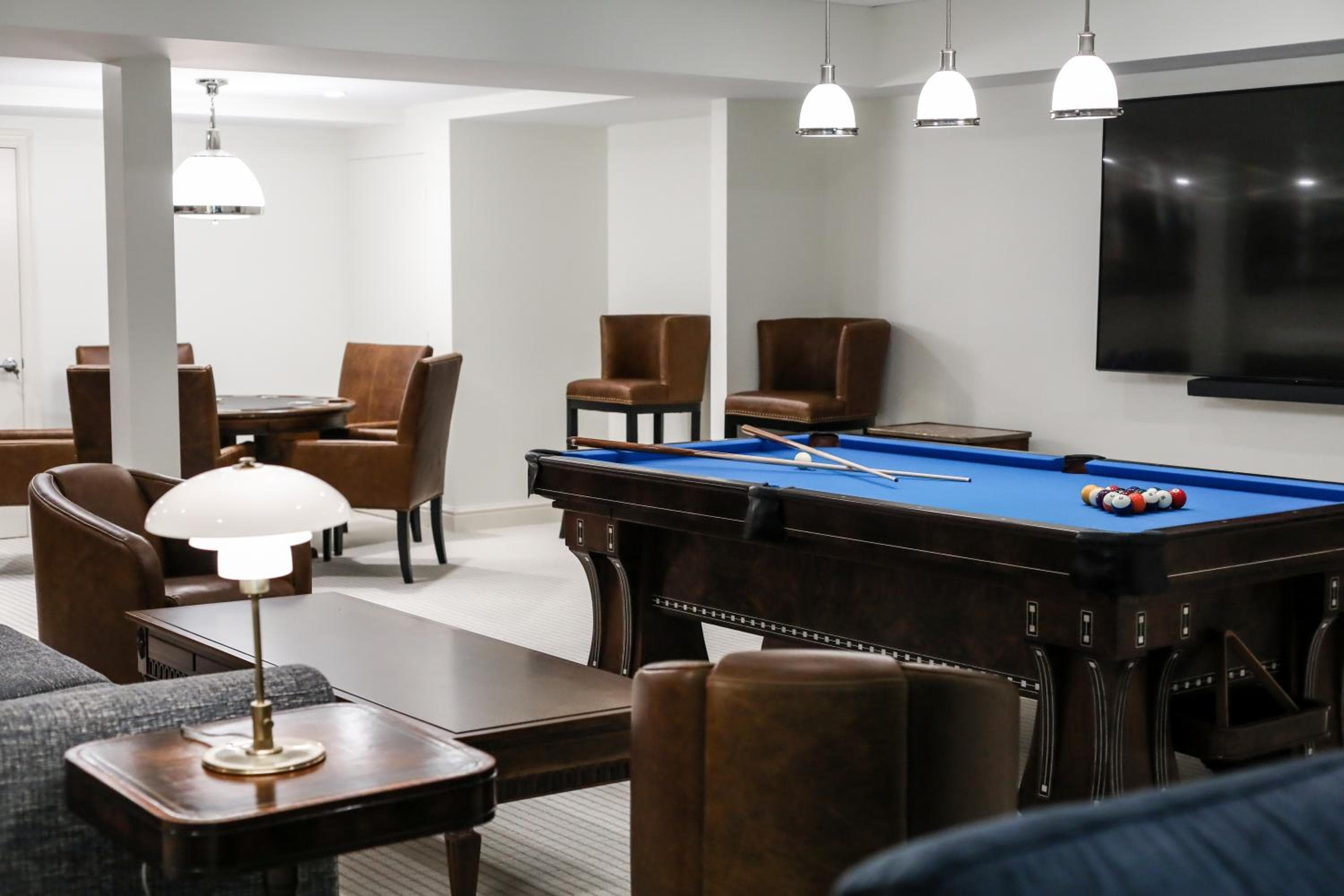 Oakmont Inn