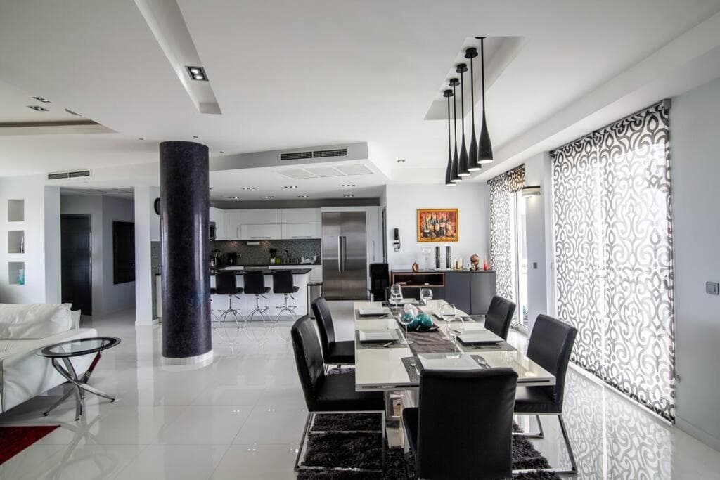 Skyline Luxury 5 Star Condo
