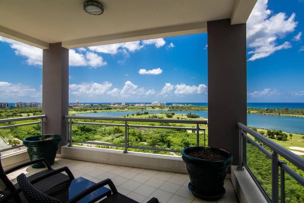 Skyline Luxury 5 Star Condo