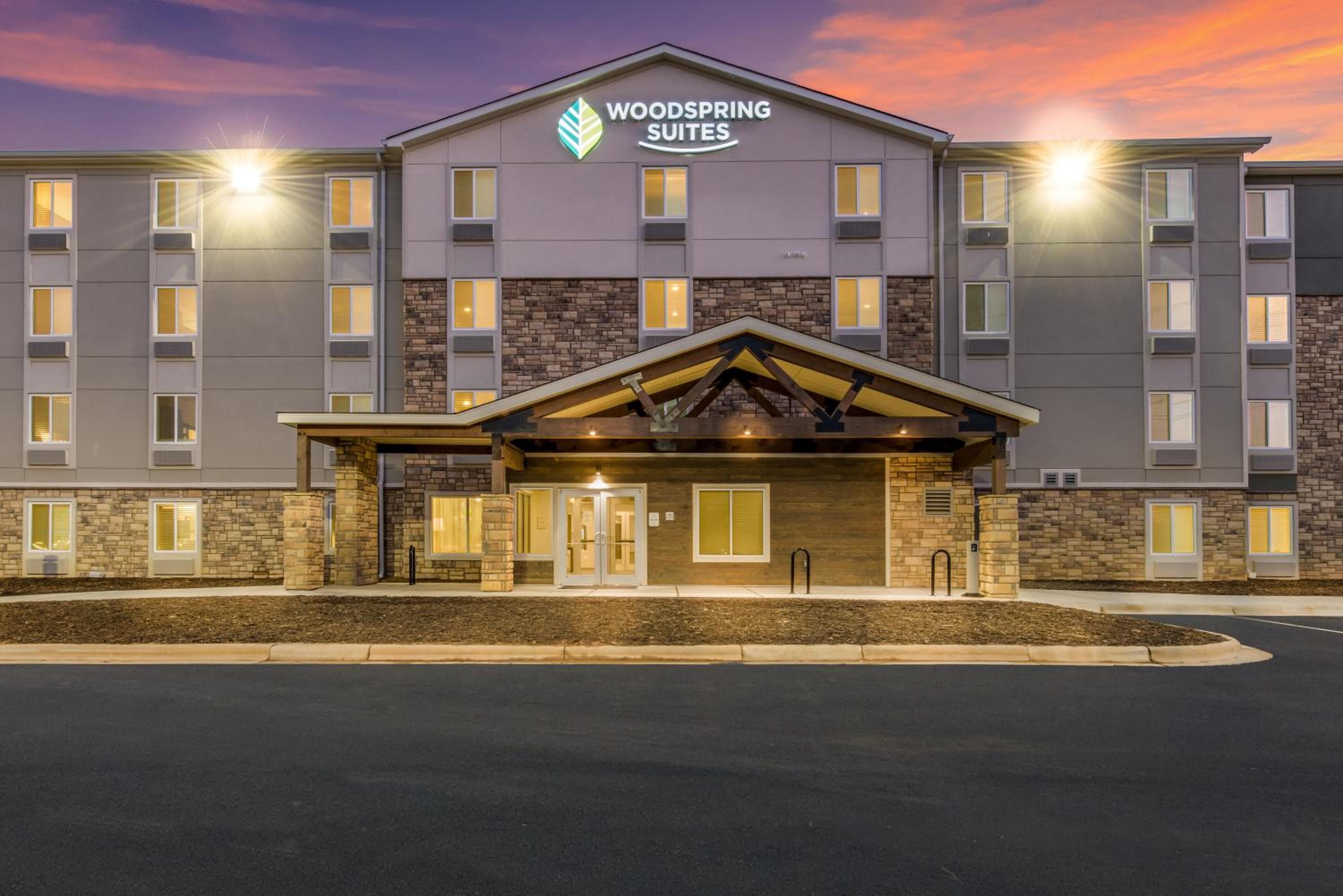 WoodSpring Suites Charlotte - University Research Park