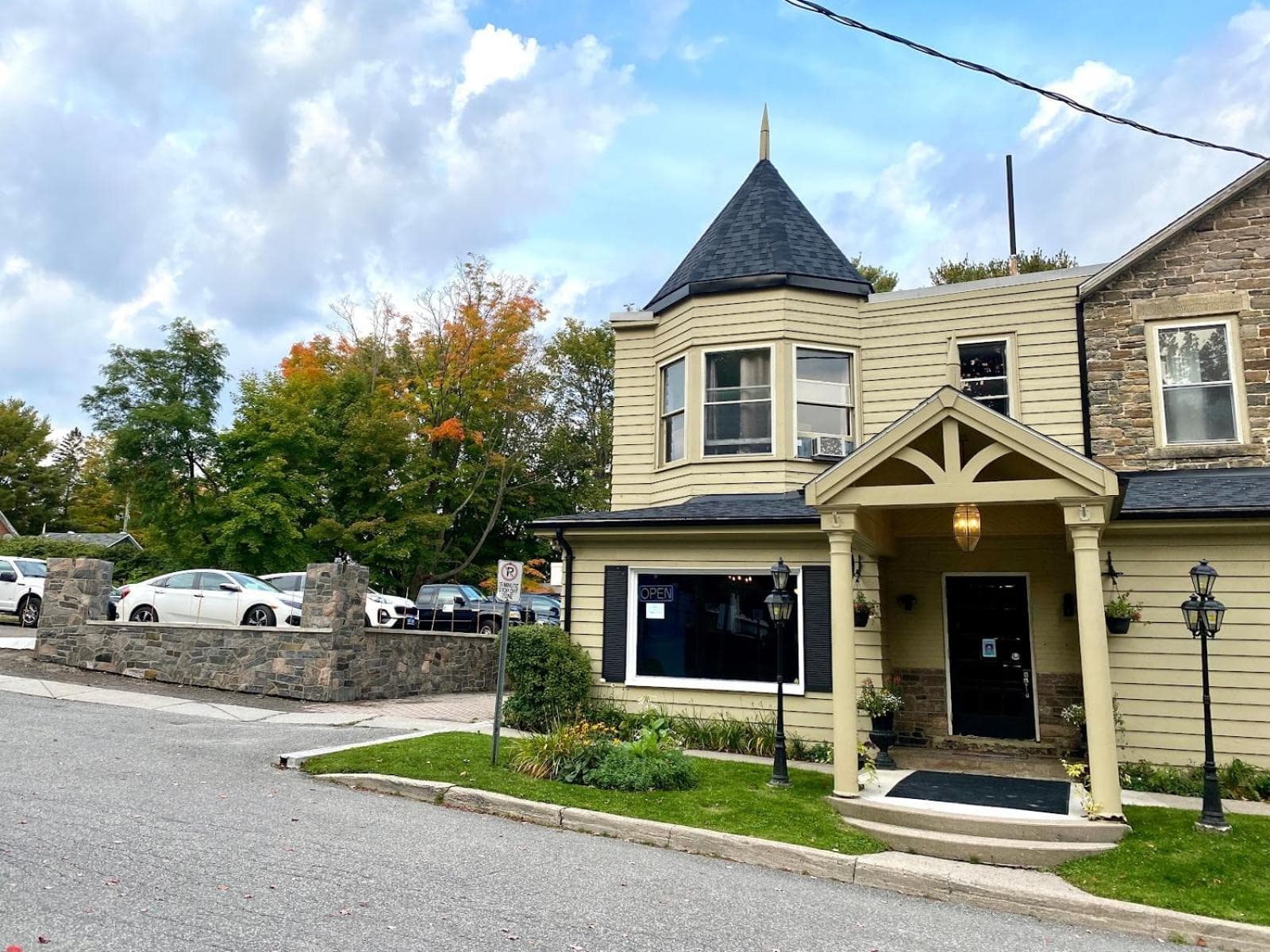 Inn at the Falls