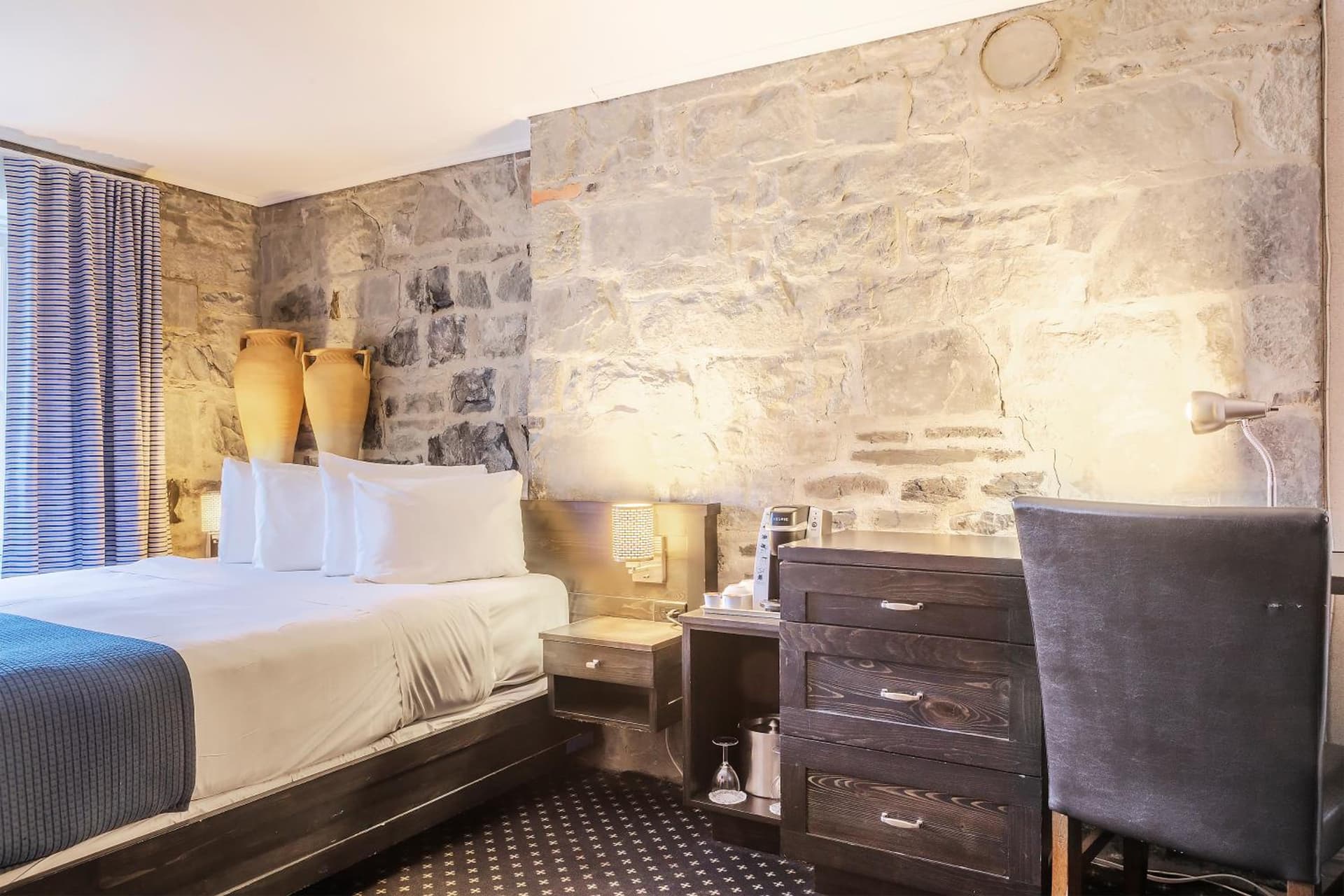Hotel Louisbourg