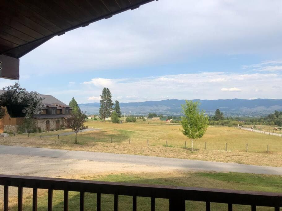 Stunning Views, Prime Location