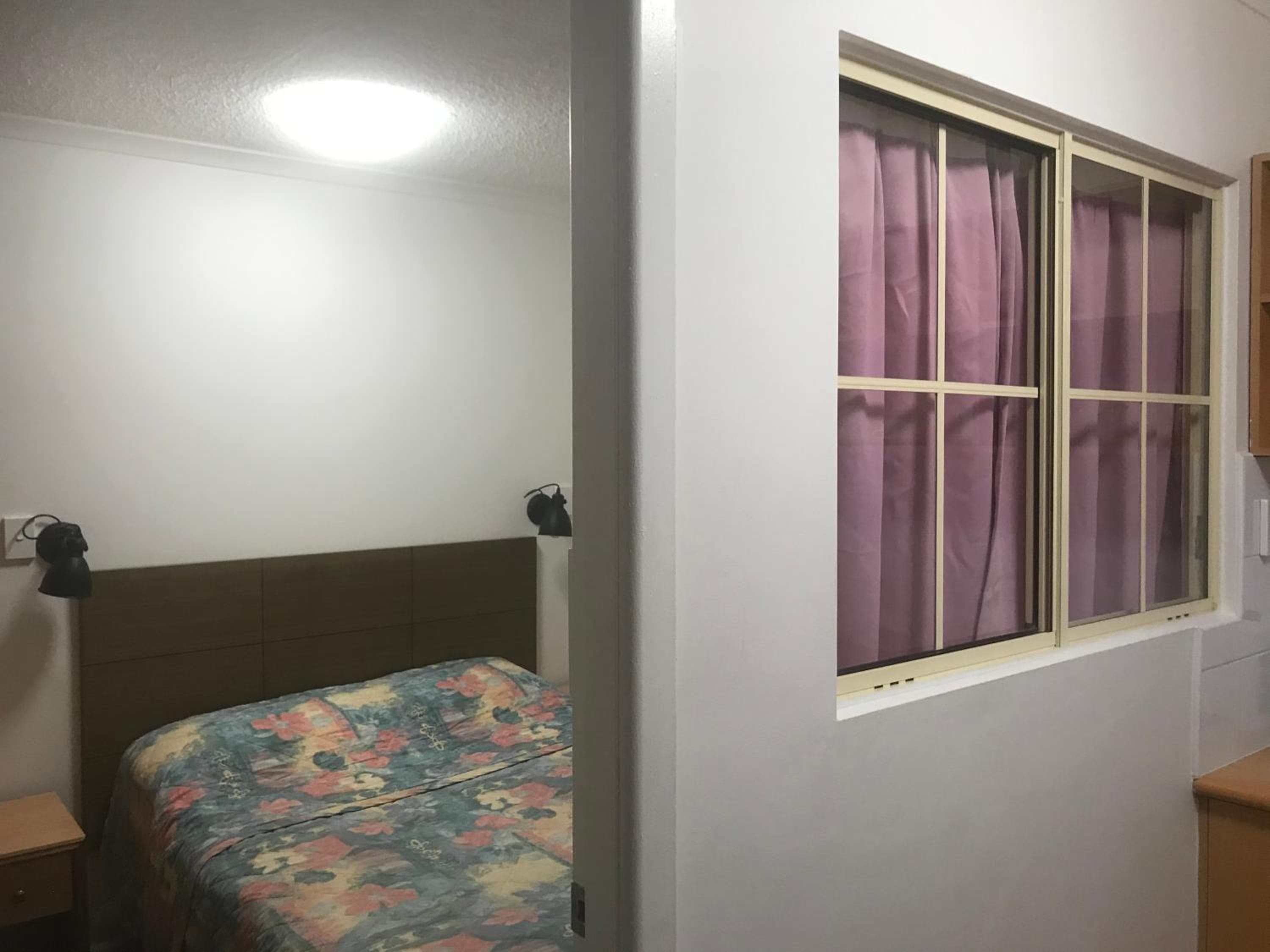 Edgecliff Lodge Motel