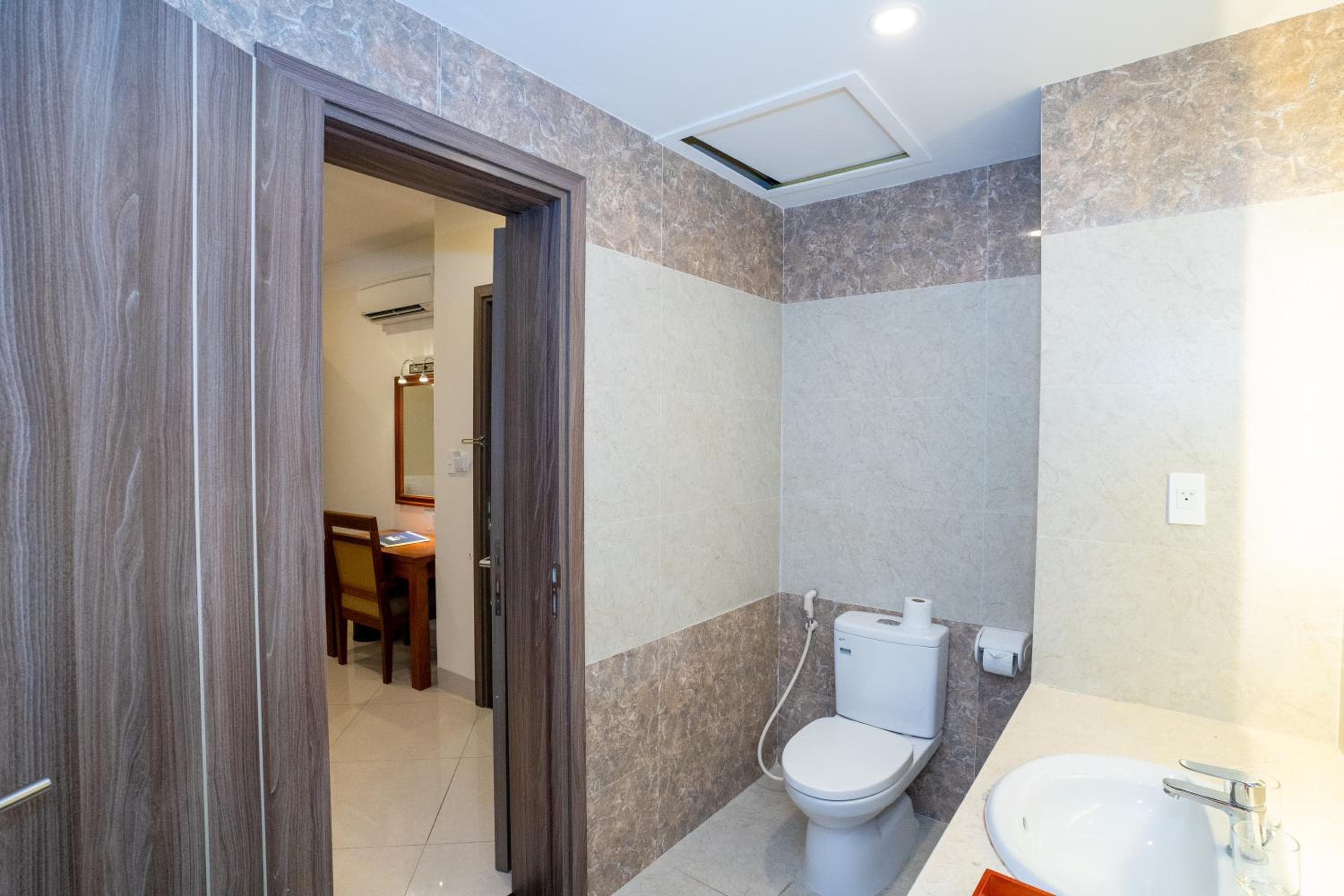Navy Hotel Cam Ranh