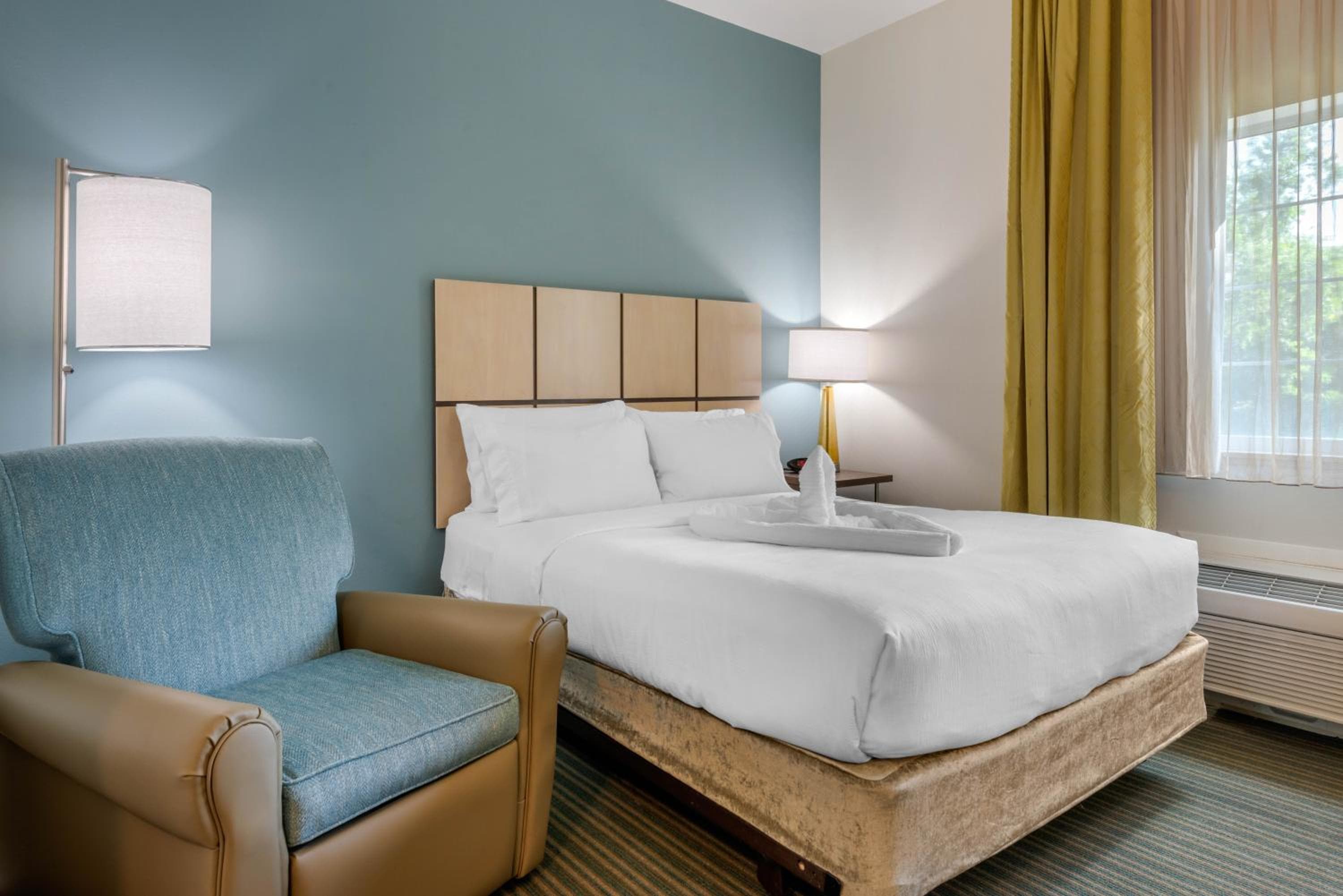 Candlewood Suites Fort Myers Interstate 75 by IHG