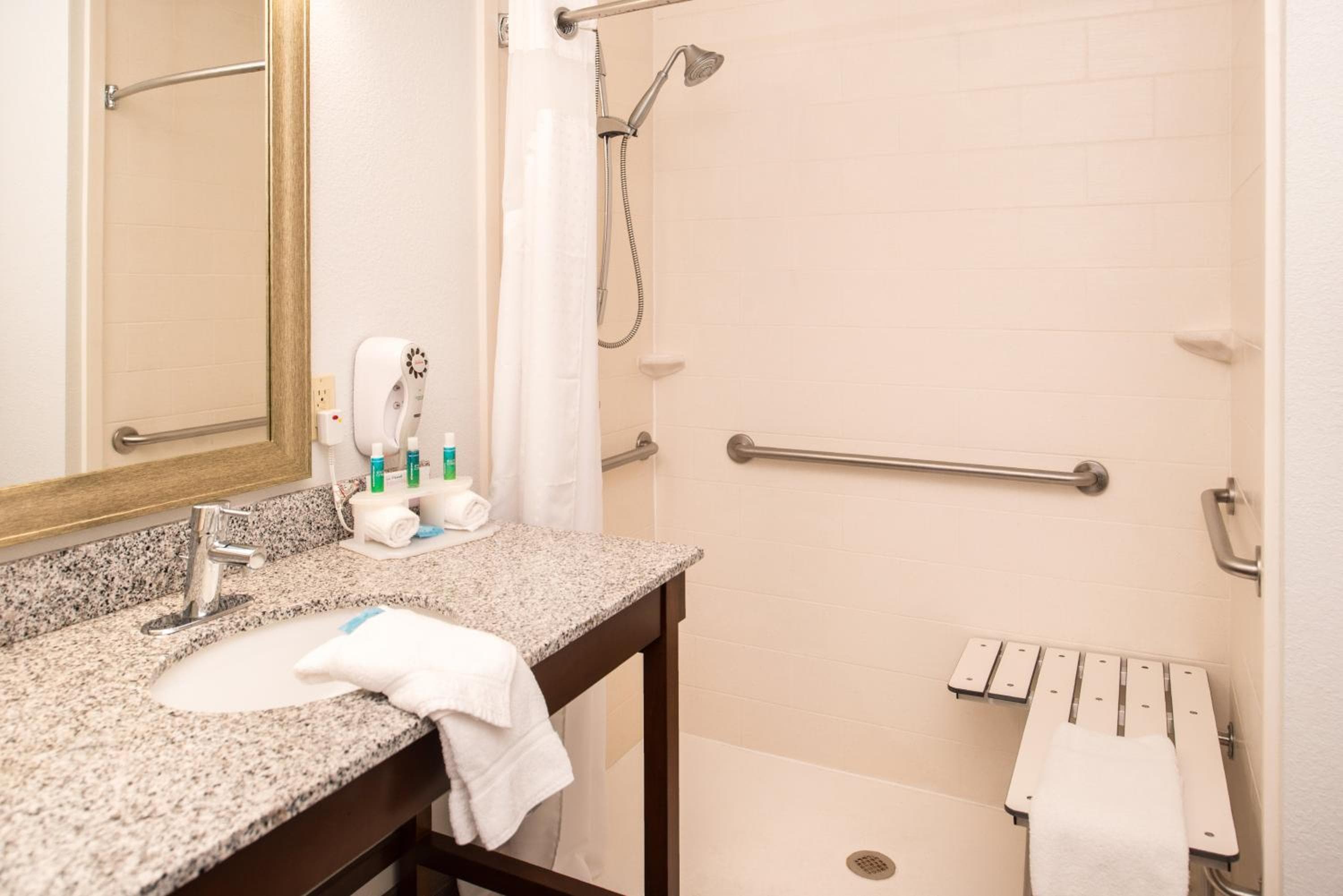 Holiday Inn Express & Suites Alamogordo Highway 54/70 by IHG