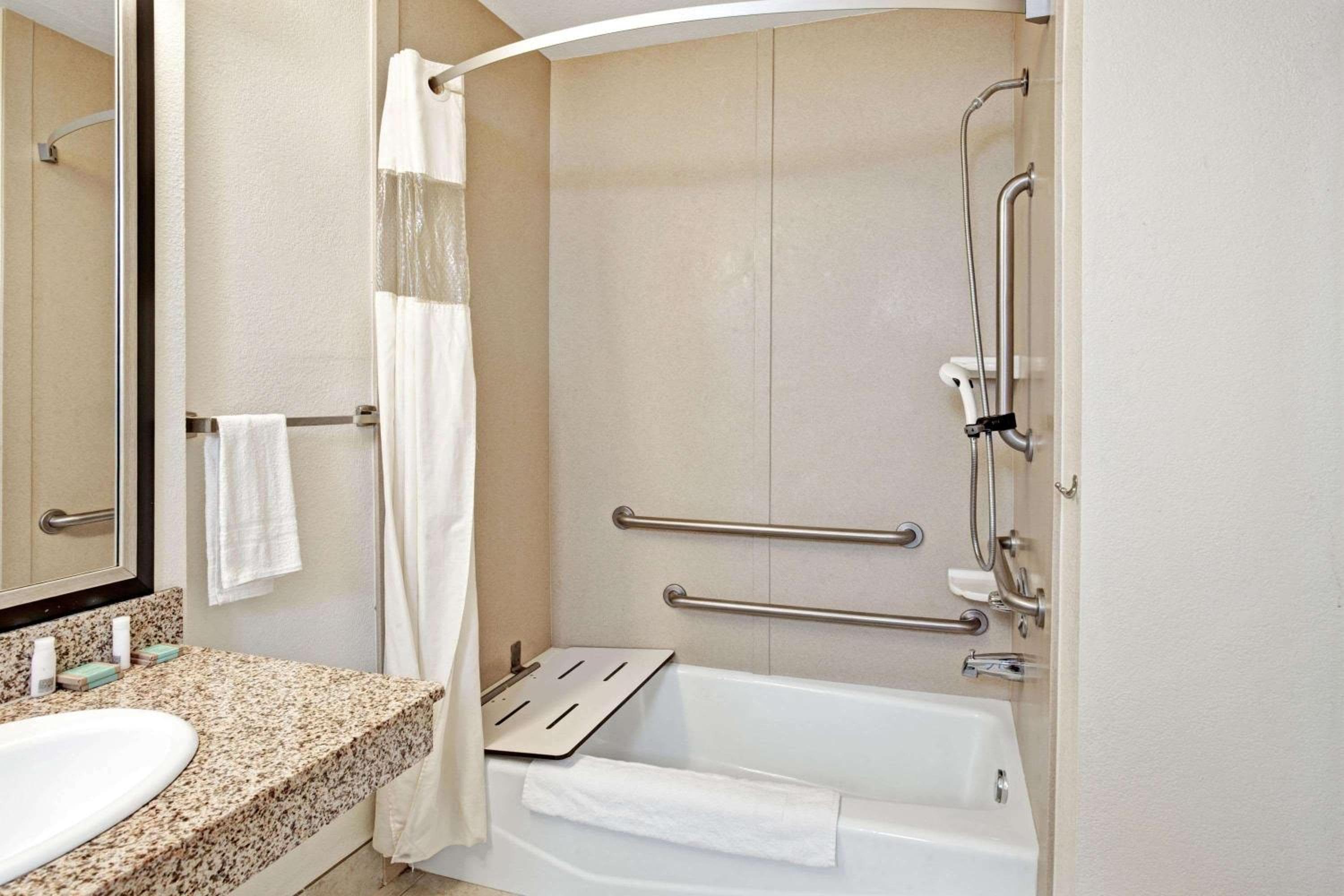 Travelodge by Wyndham Banning Casino and Outlet Mall