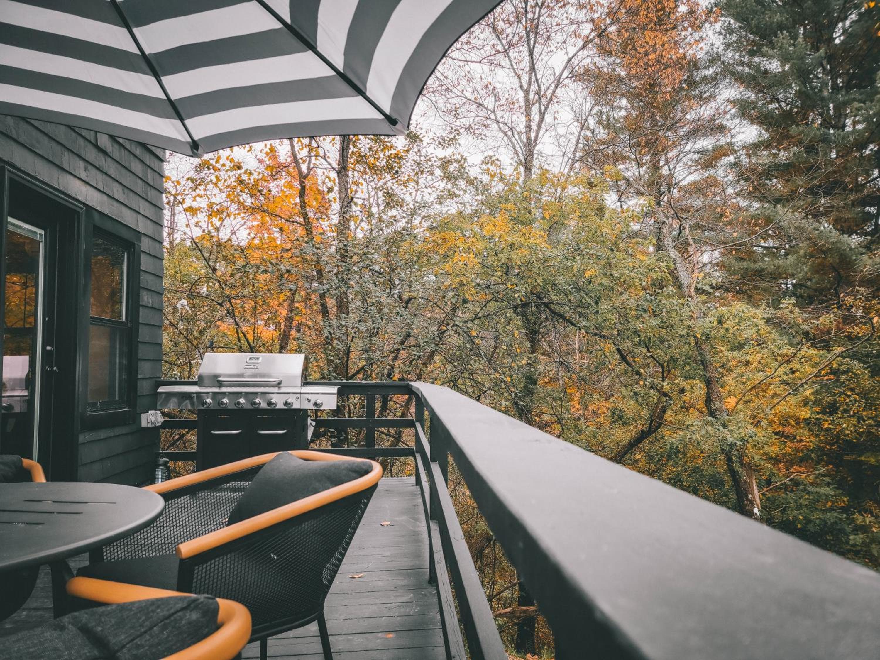 Black Pearl Unit 1 - Lake Placid, Mirror Lake