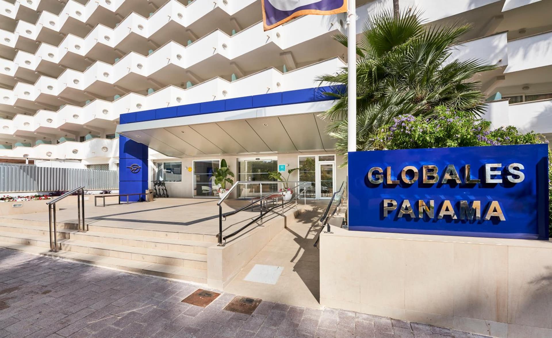Globales Panamá - Adults Only