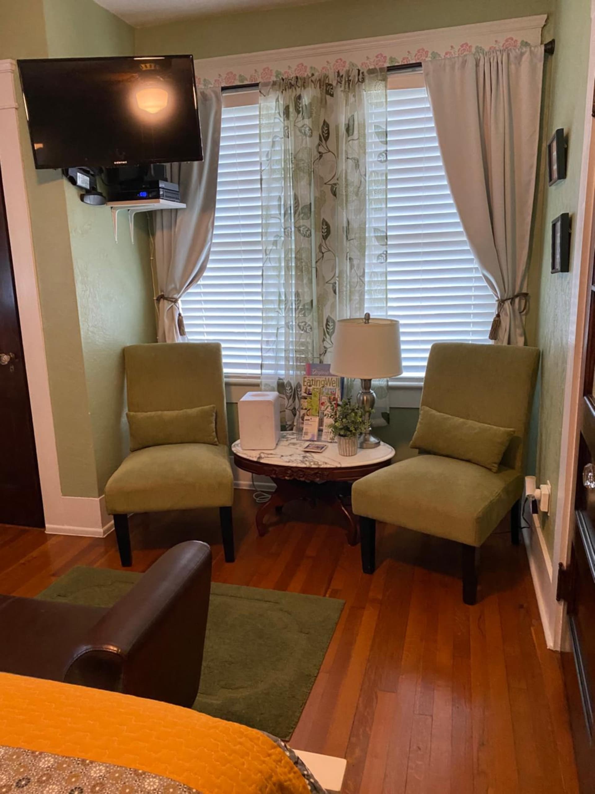 Ms. Maggie's South Country Inn